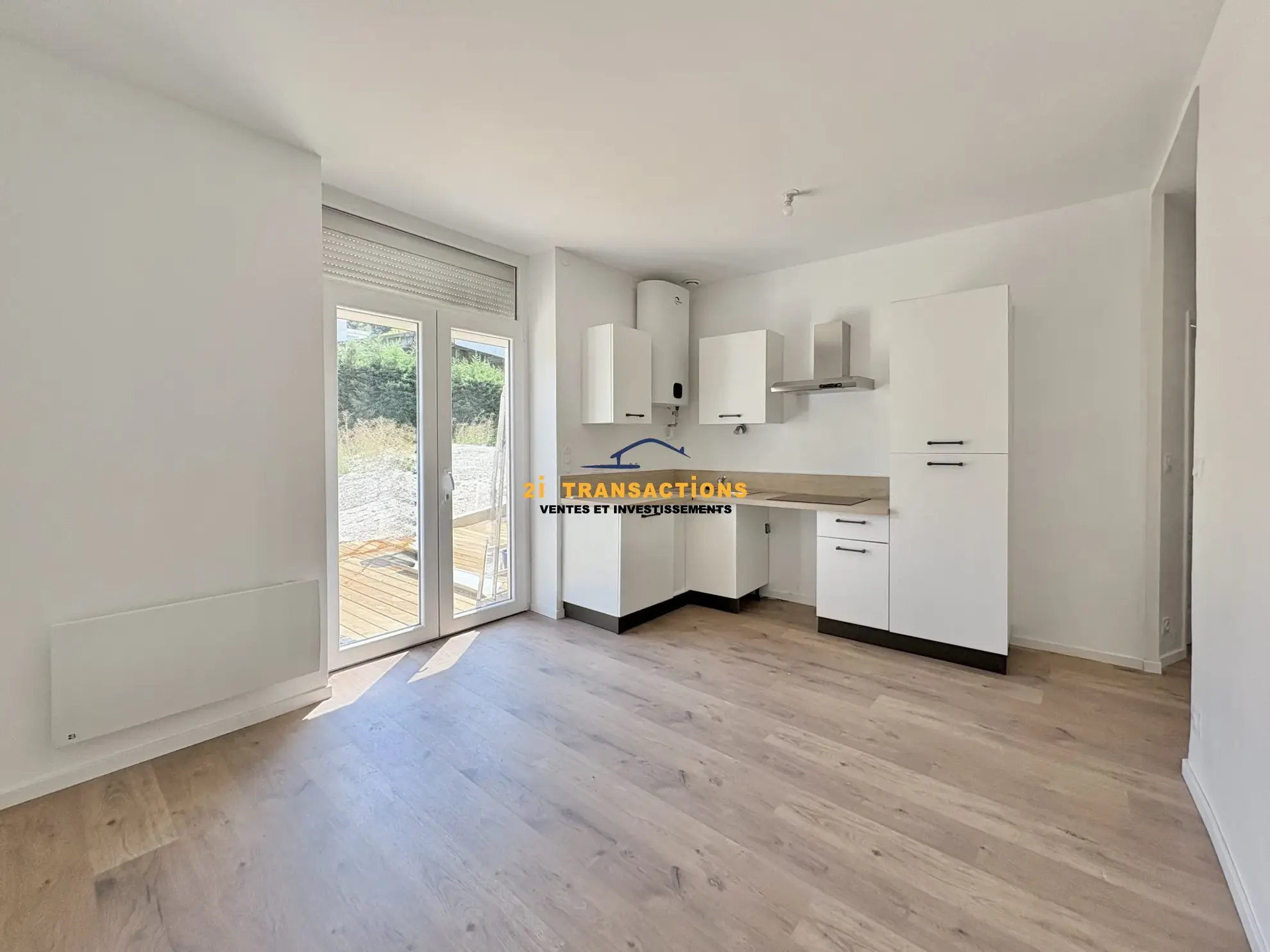 Appartement T3 rénové à vendre à Saint-Etienne avec terrasse et stationnement