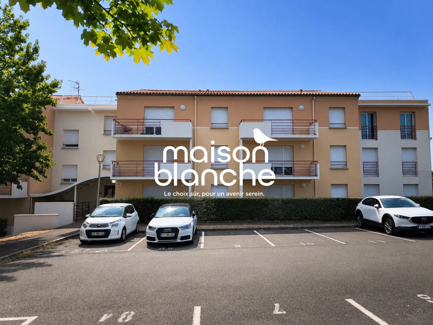 Appartement T2 bis avec balcon et parking à Parthenay - Opportunité d'investissement