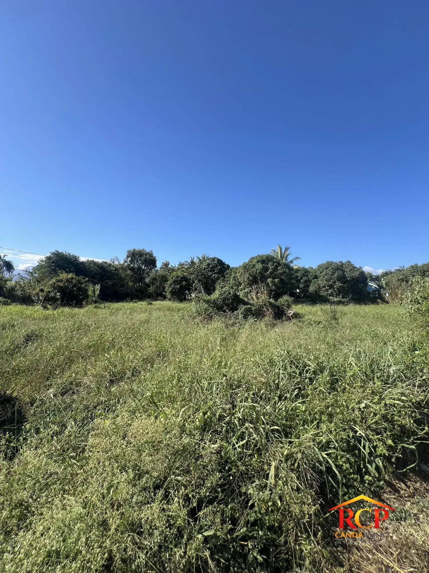 Terrain Constructible à Saint Pierre de 406 m², Opportunité à Saisir
