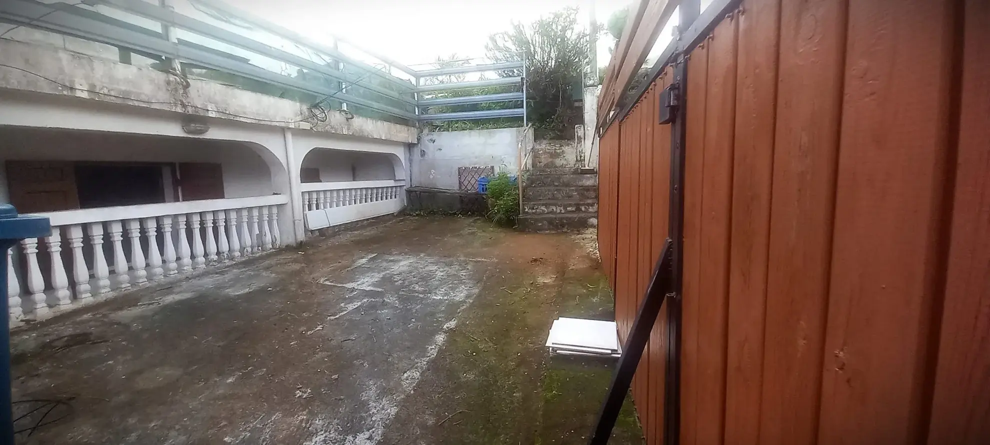 Maison mitoyenne à rénover de 143 m² à Saint-Leu, grande opportunité immobilière