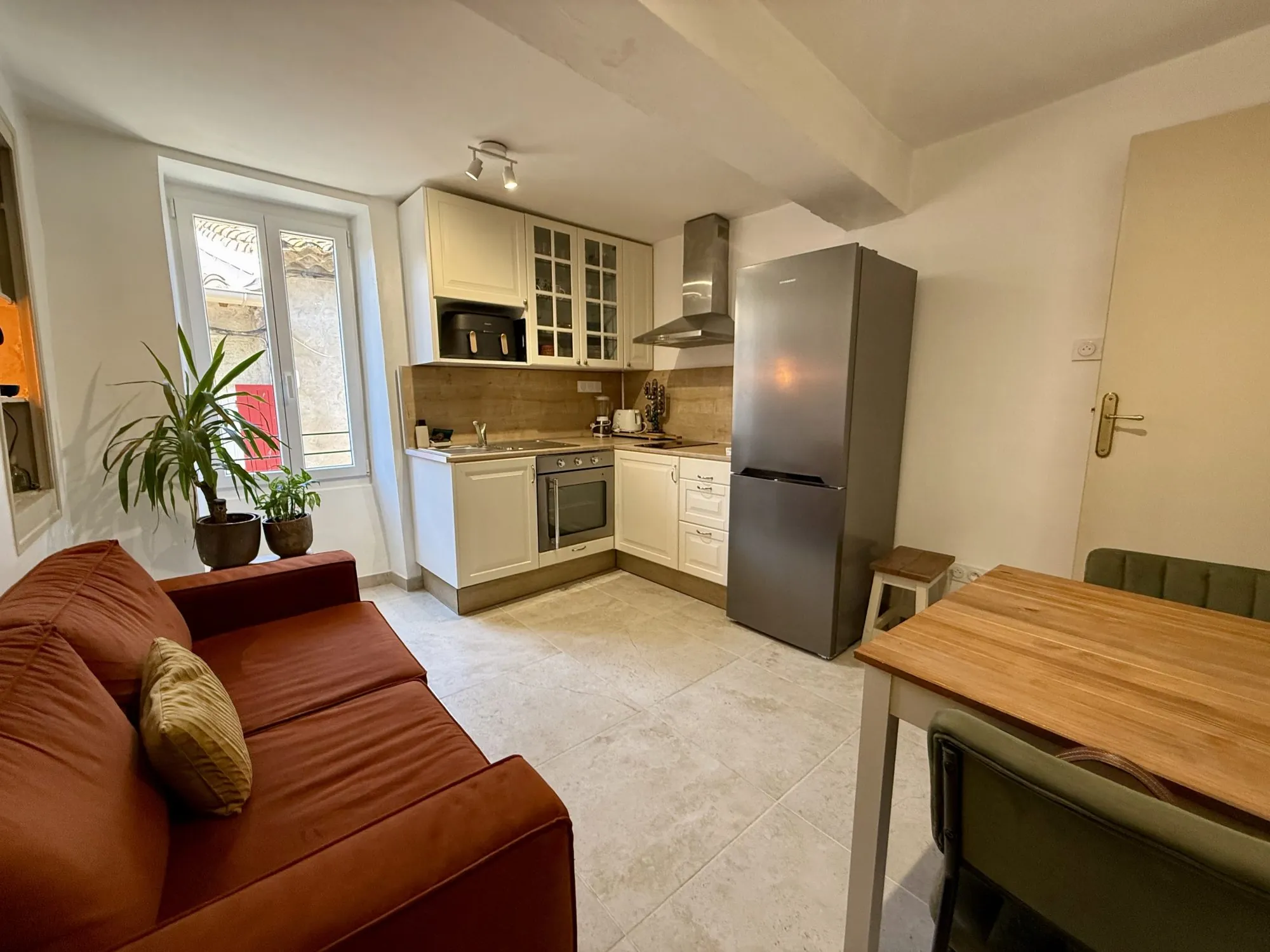 Maison rénovée à vendre à Moulézan – 40m², 131 000 €