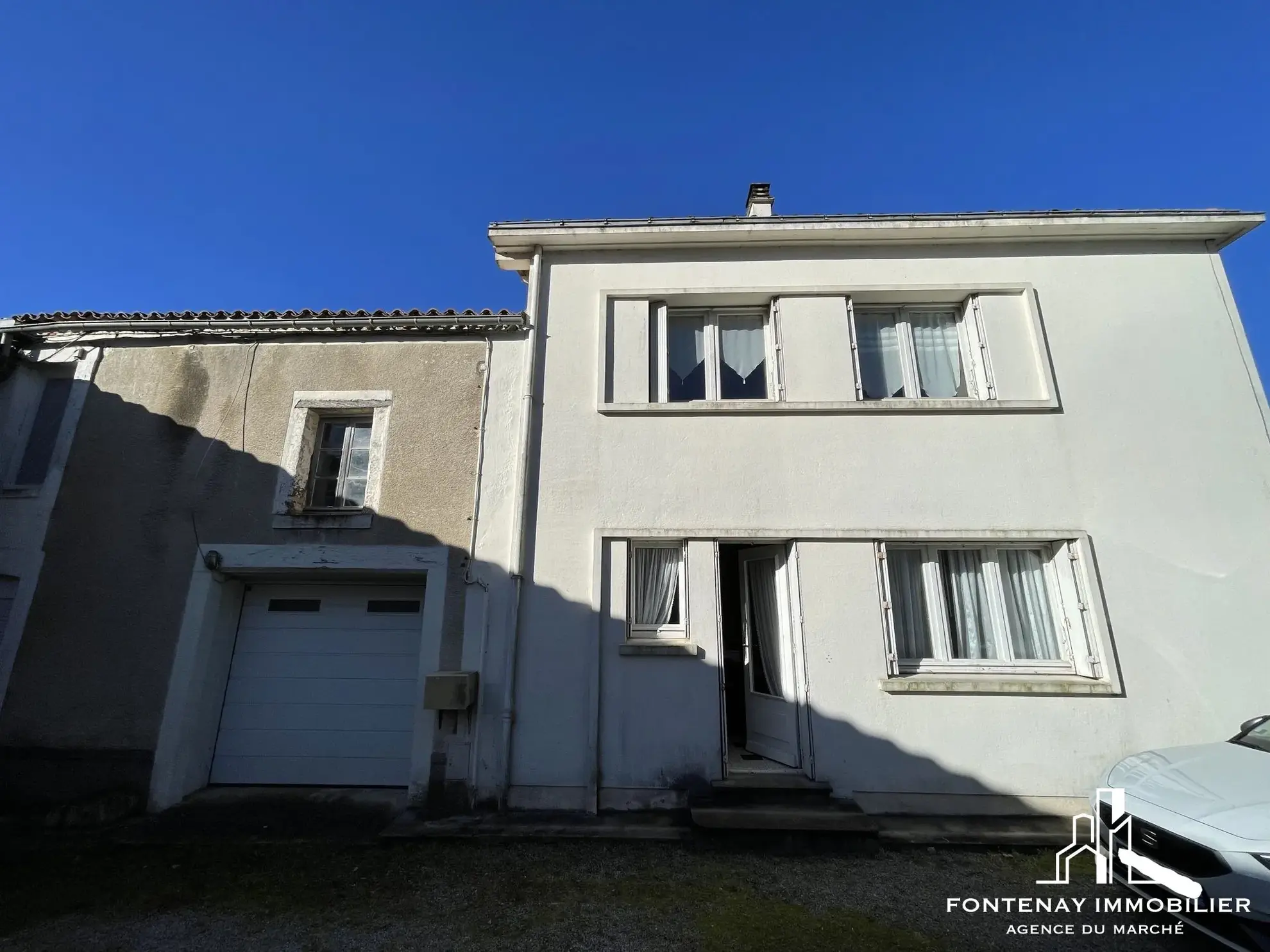 Maison à vendre à Bourneau – 102 m² à rénover avec jardin et garage