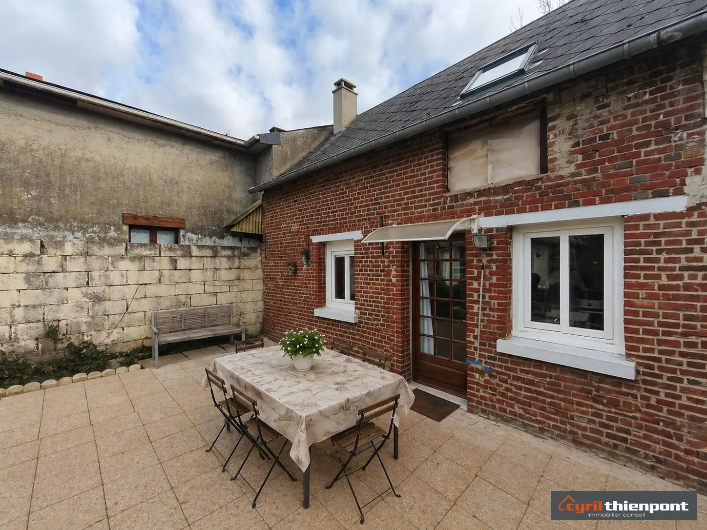 Maison mitoyenne à Tully - 80 m² avec jardin et 2 chambres