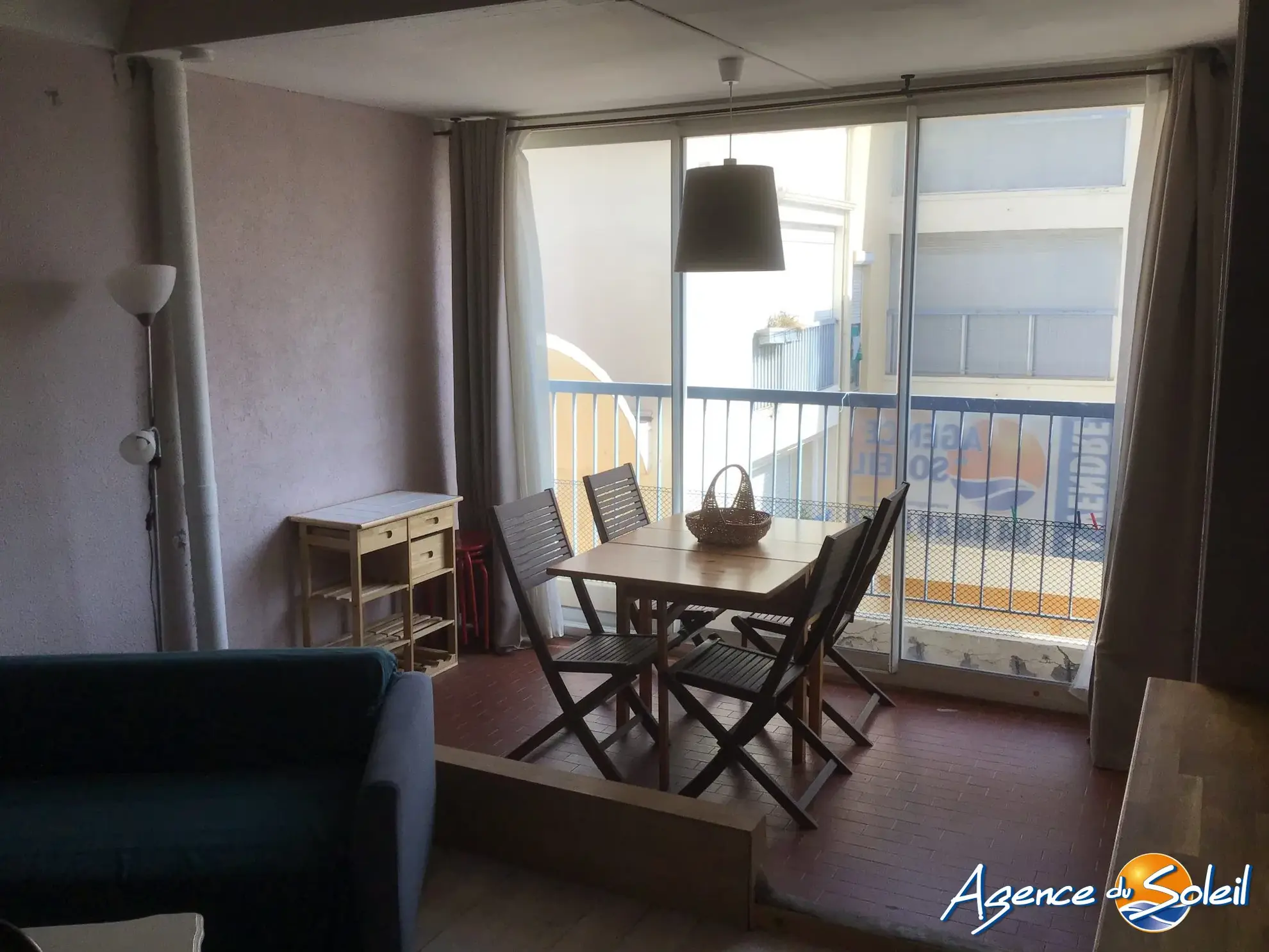 Appartement T2 avec mezzanine à Gruissan, proximité port et plage, résidence sécurisée 