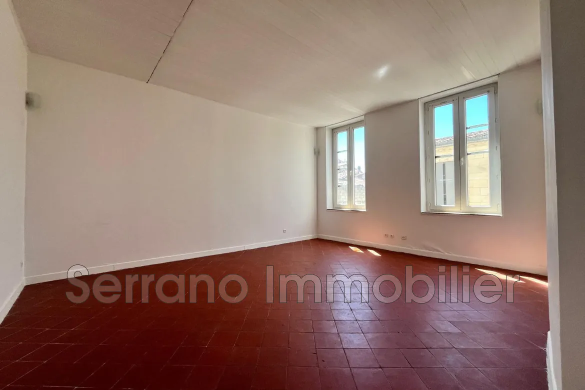 Appartement de 74 m² à vendre à Beaucaire avec rentabilité de 8 %