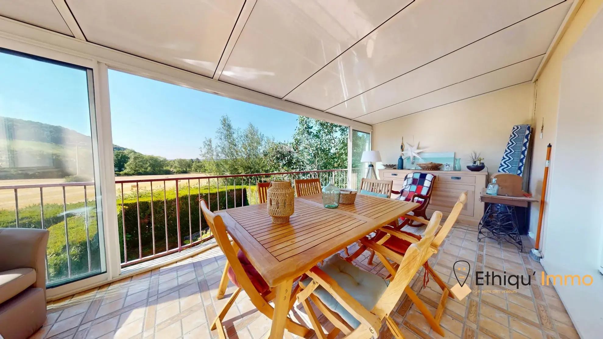 Maison 3 chambres avec véranda, jardin et garage à Bar-sur-Aube
