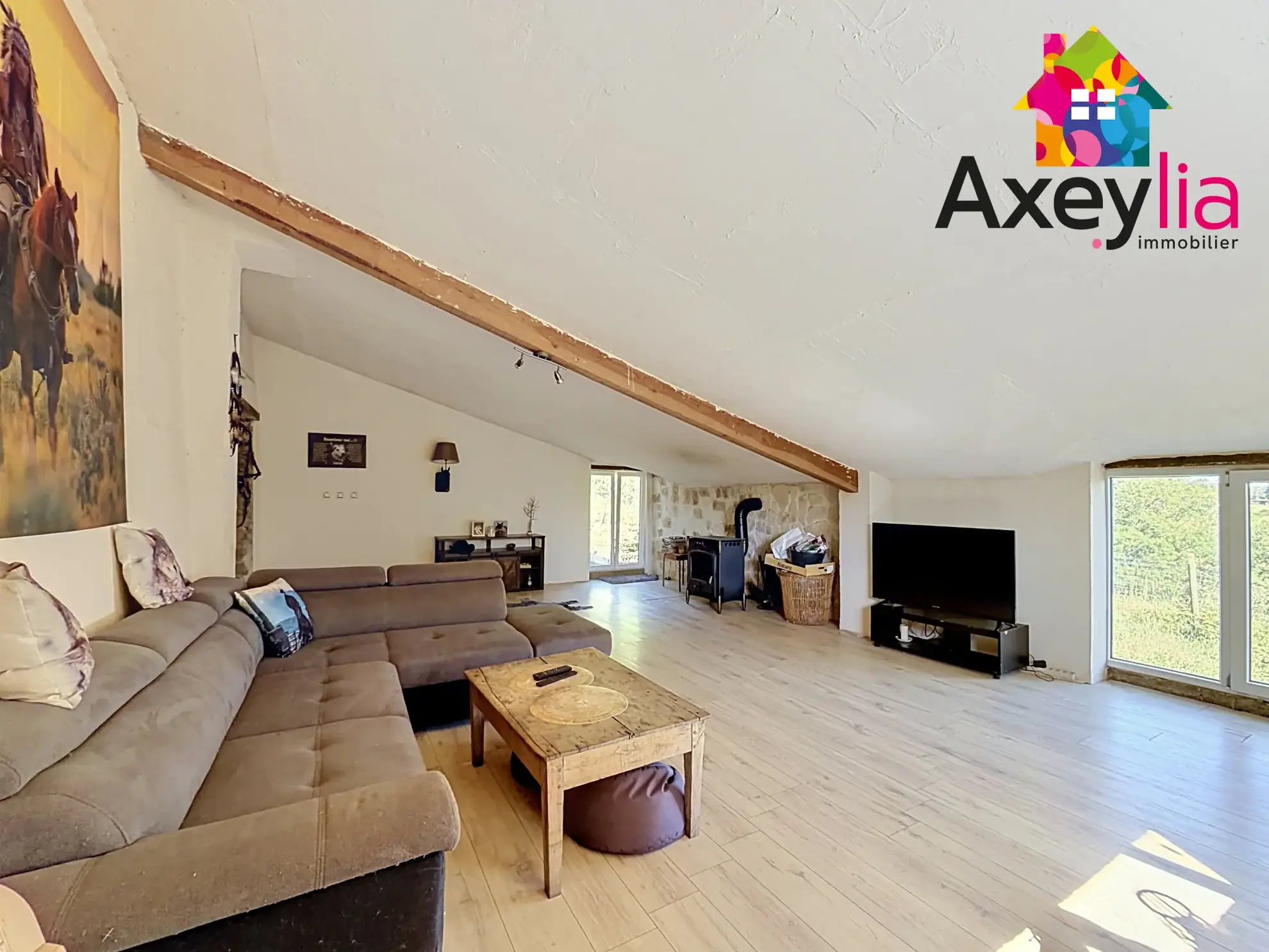 Ferme ancienne de 177 m² avec dépendances et grand terrain à Sainte-Colombe-sur-Gand