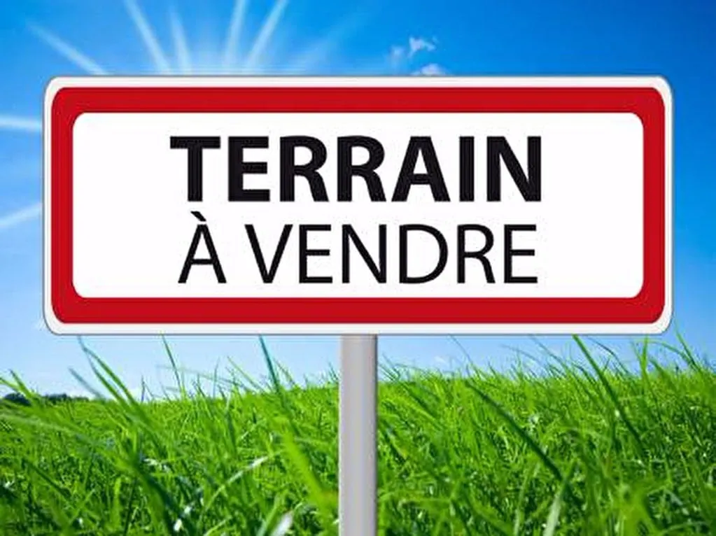 Terrain constructible à vendre à JONZAC - 3171 m² viabilisés