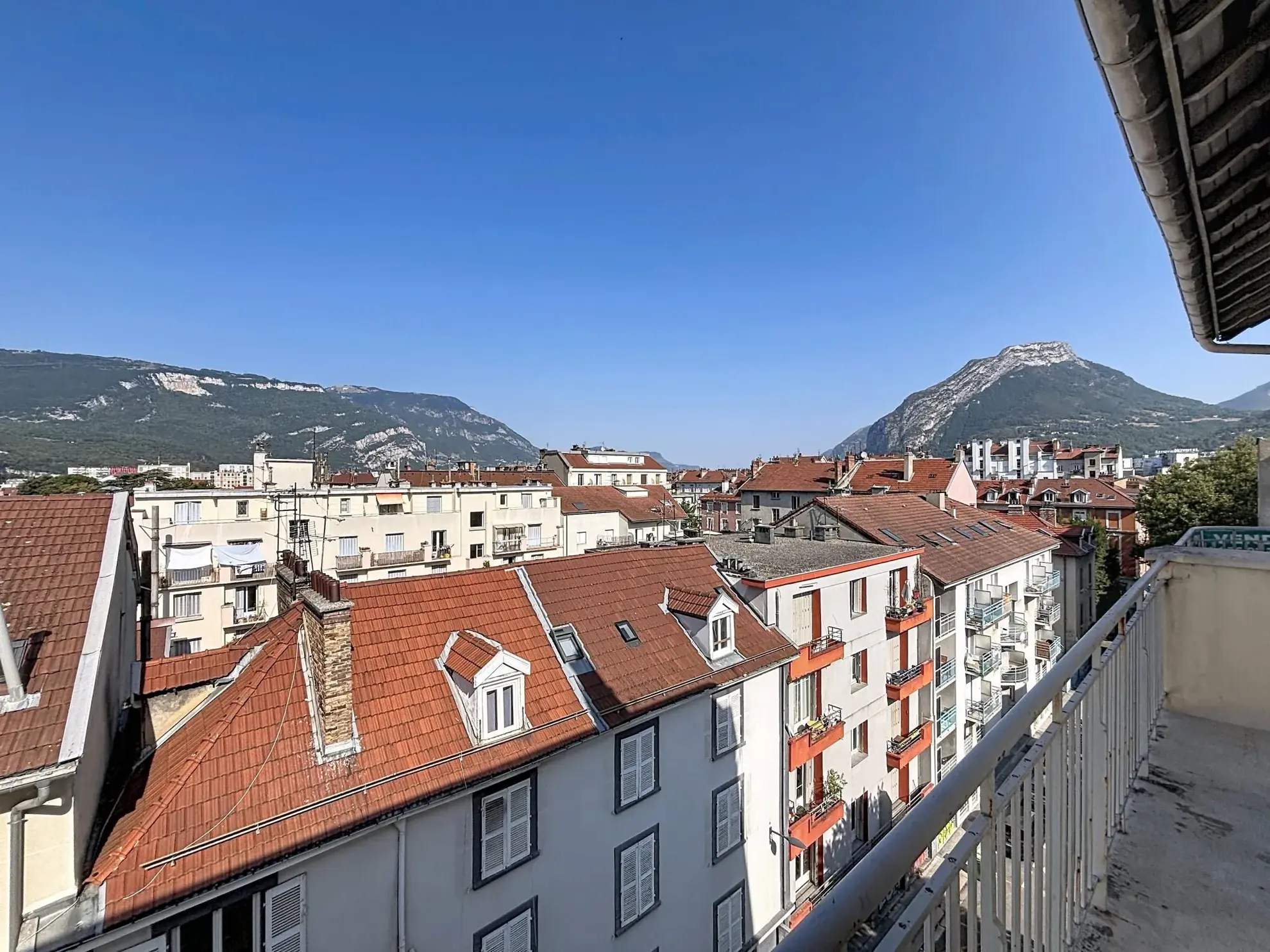Appartement T1 bis à vendre à Grenoble – 37,20 m² avec balcon et vue dégagée