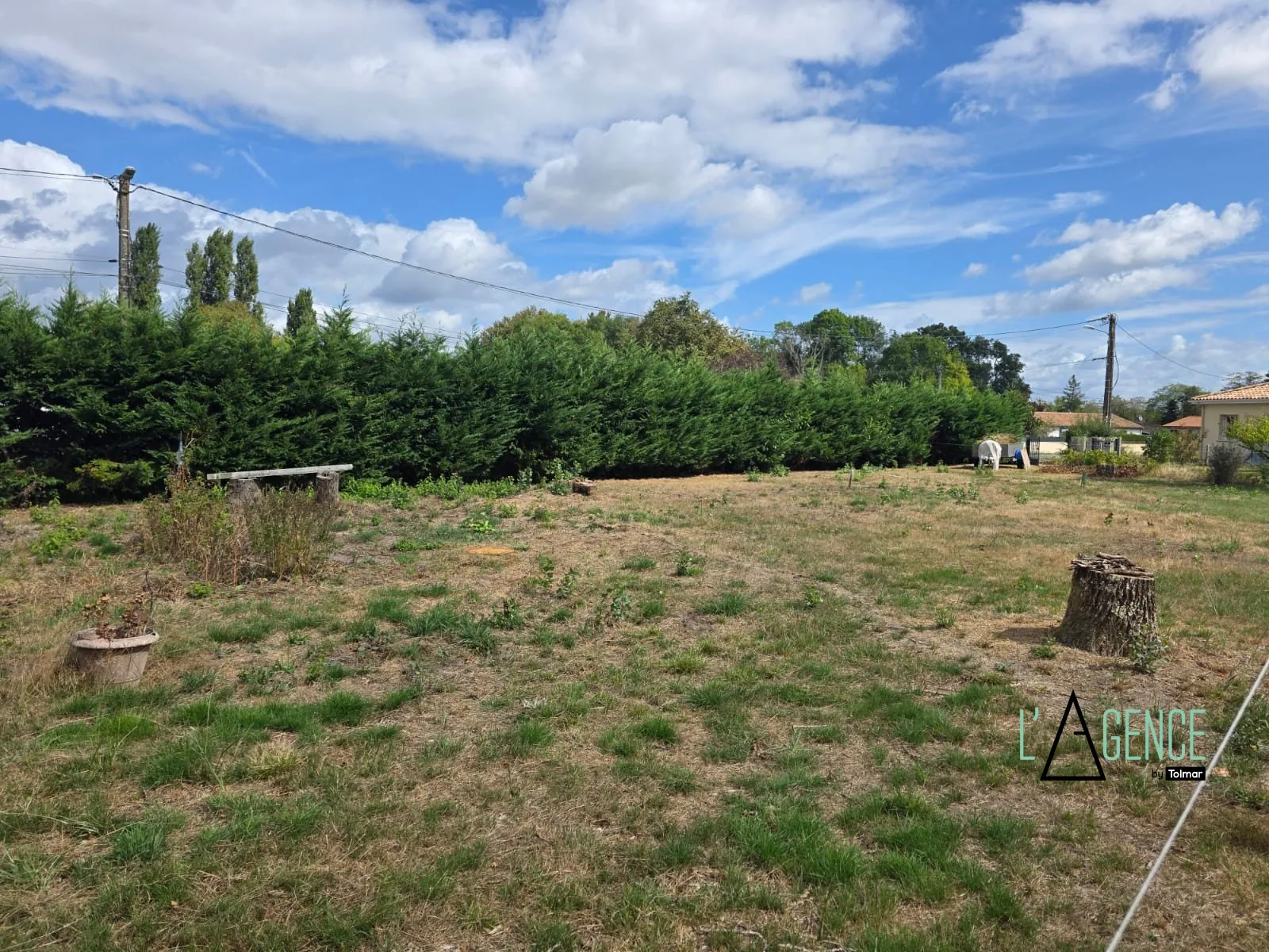 Terrain constructible de 644 m² à Peujard proche Bordeaux