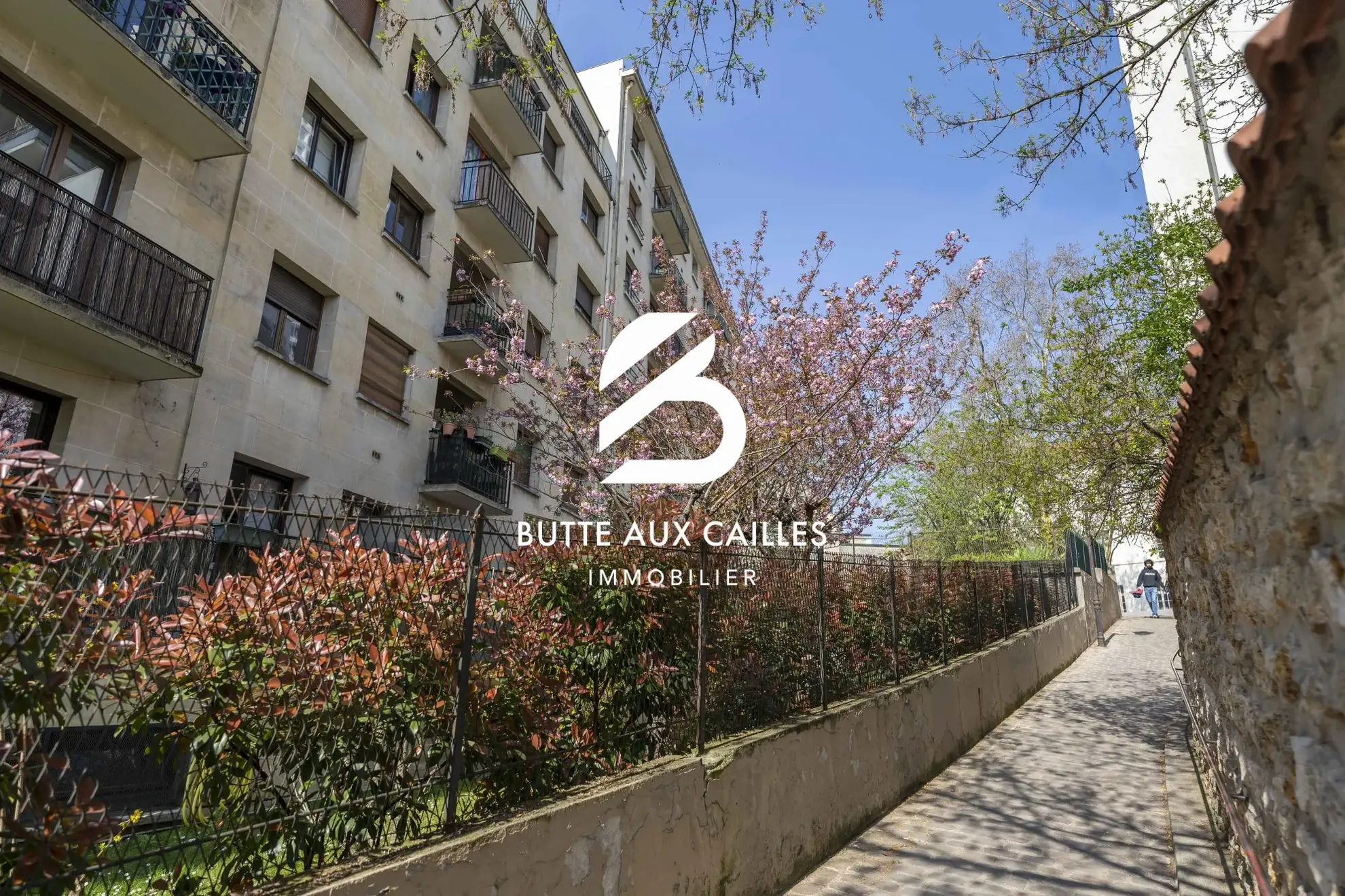 Box de stationnement sécurisé de 16m² au cœur de la Butte aux Cailles à Paris