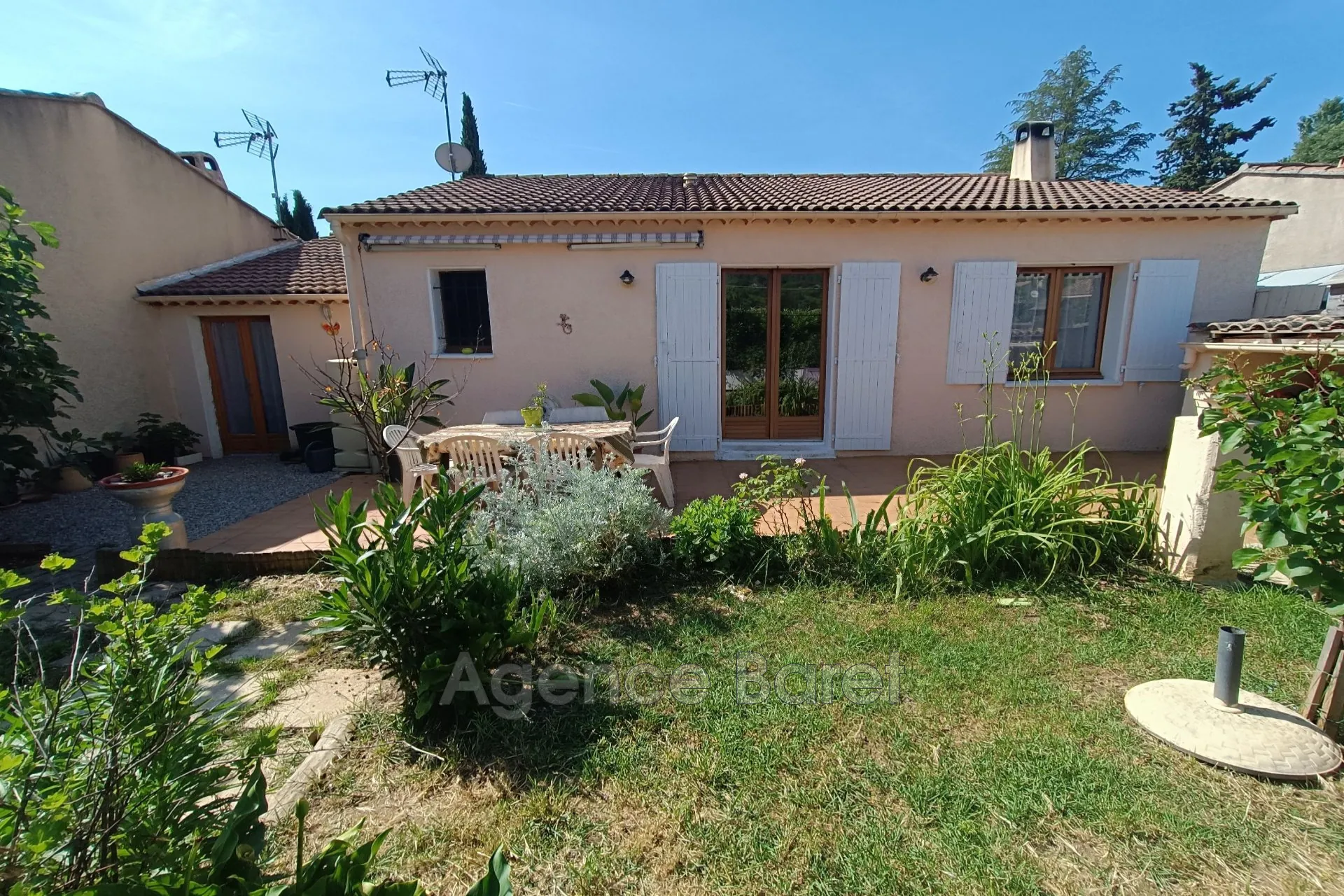 Maison de plain-pied à vendre à Les Arcs, 77 m², terrasse et jardin 