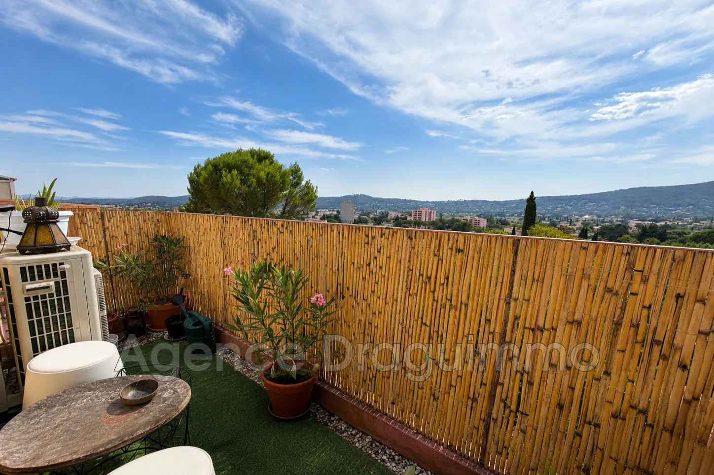 Appartement F4 à Draguignan proche centre-ville avec terrasse et parking
