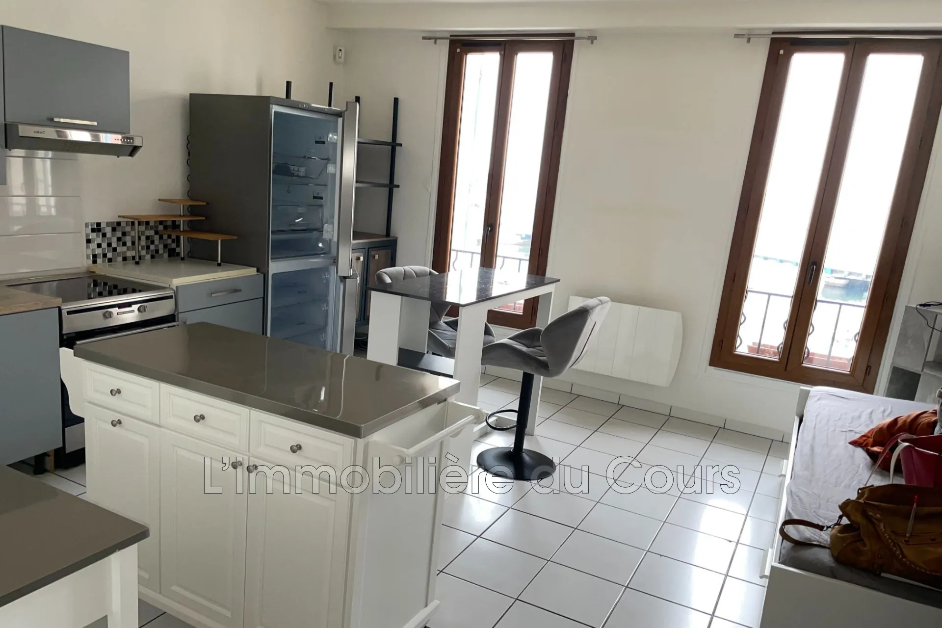 Studio meublé de 26,29 m² avec vue sur l’étang à Martigues