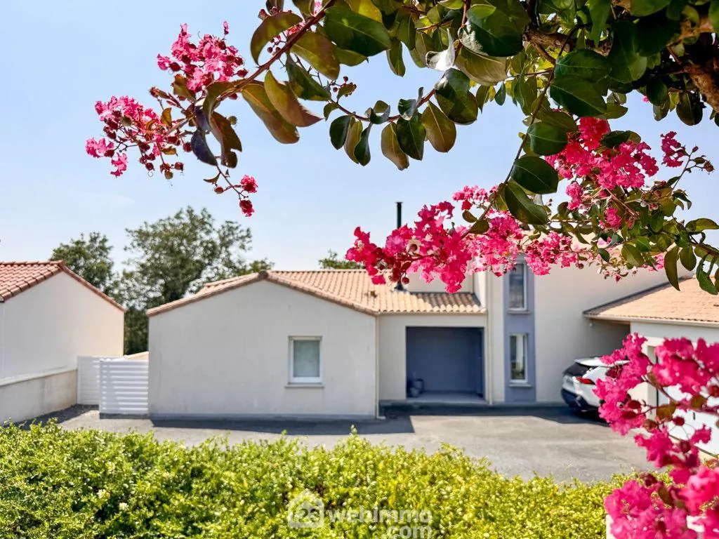 Maison contemporaine de 140 m² à Sèvremont avec vue campagnarde