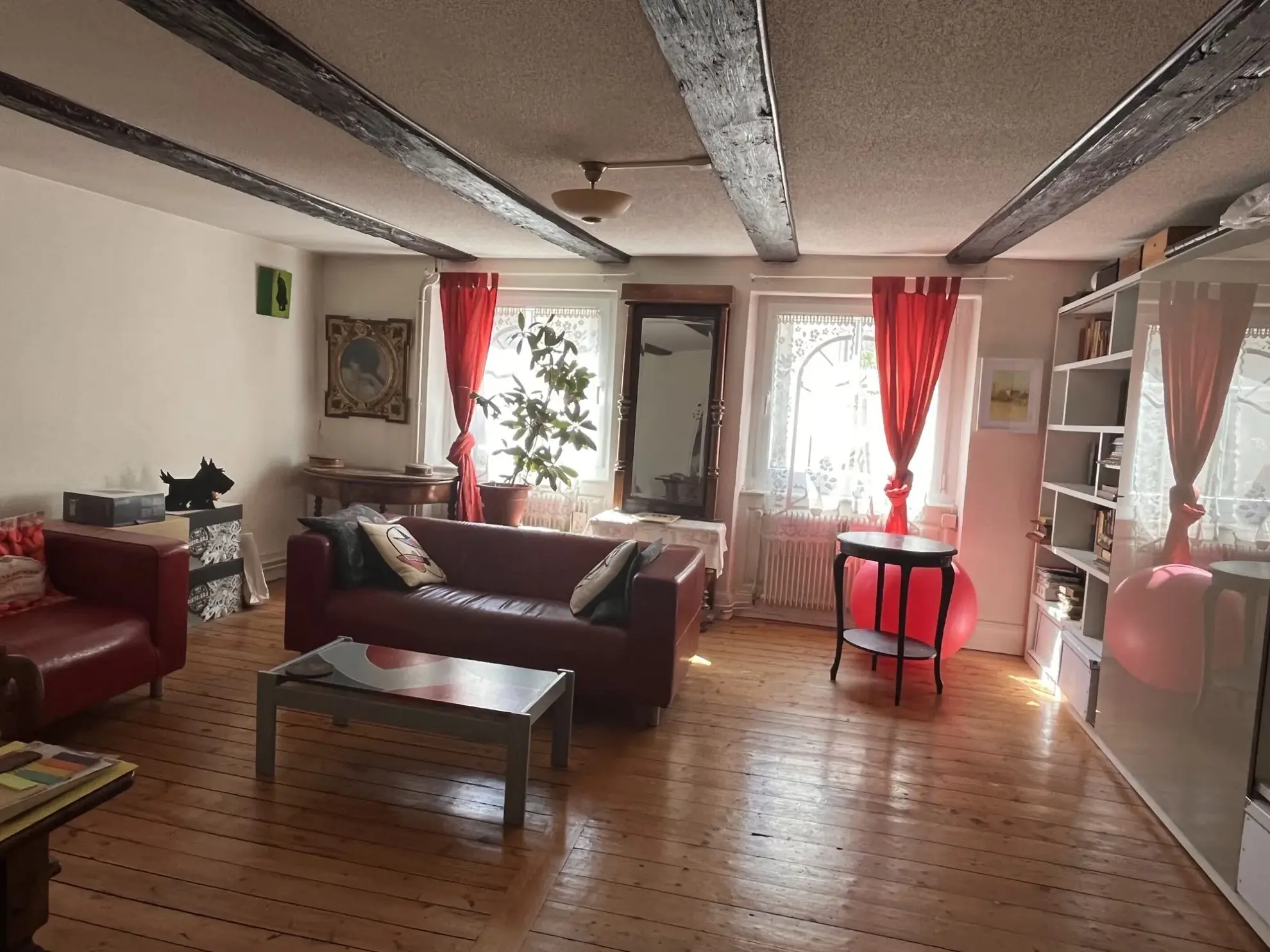 Maison atypique de 110 m² au cœur de Mulhouse avec parking privé
