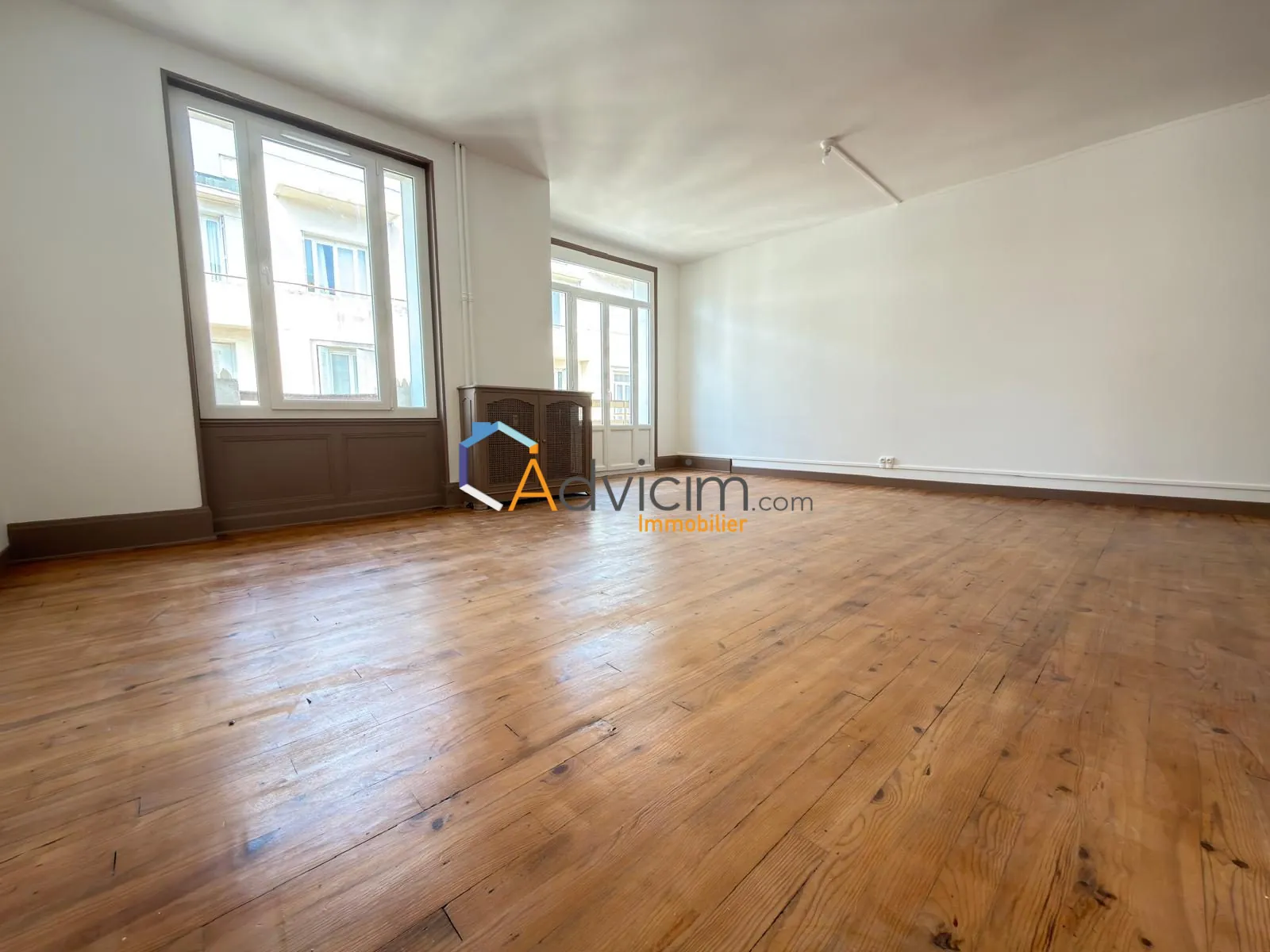 Appartement T3 rénové de 75 m² à Saint-Étienne proche Jean Monnet