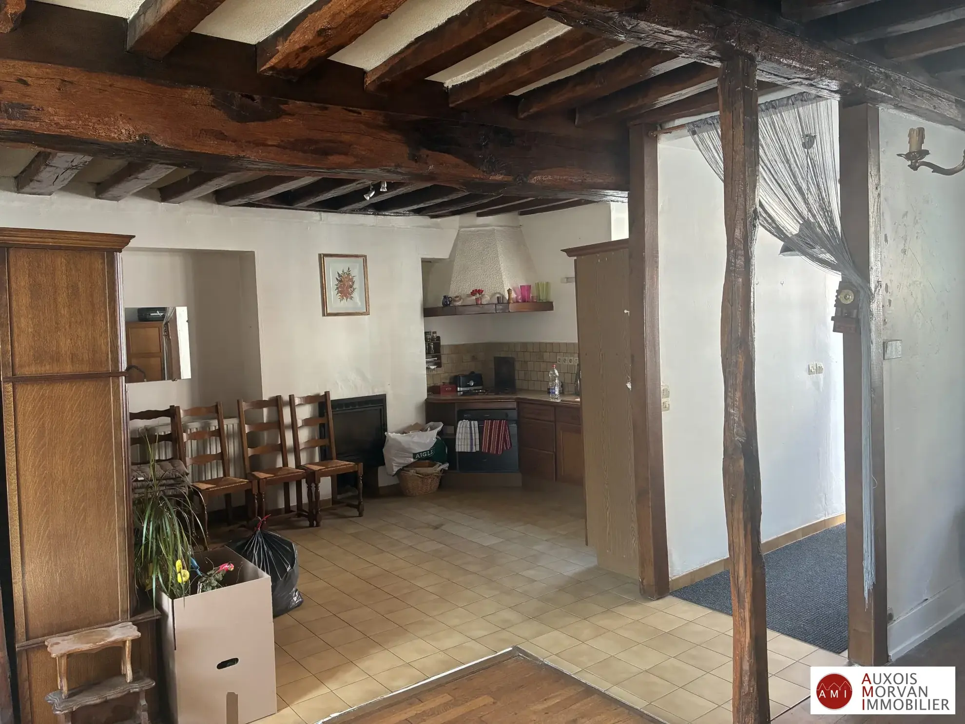 Maison à vendre à Semur-en-Auxois avec jardin et dépendance 