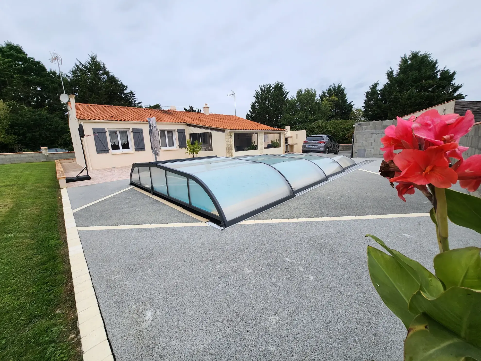 Maison à vendre à Saint Jean D'HERMINE avec piscine et grand terrain - Idéalement située