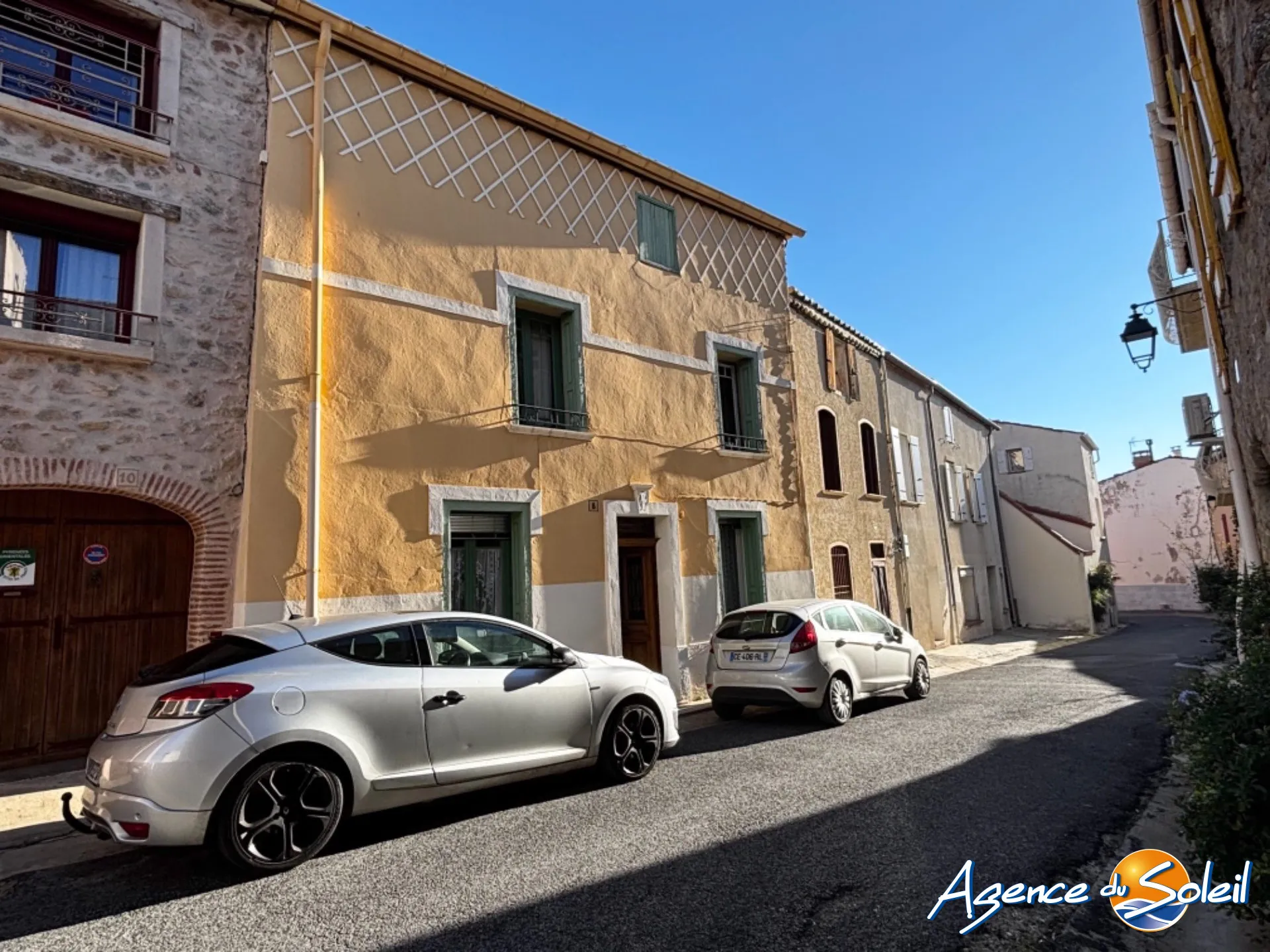 Maison de village spacieuse à Opoul-Périllos avec grand volume intérieur