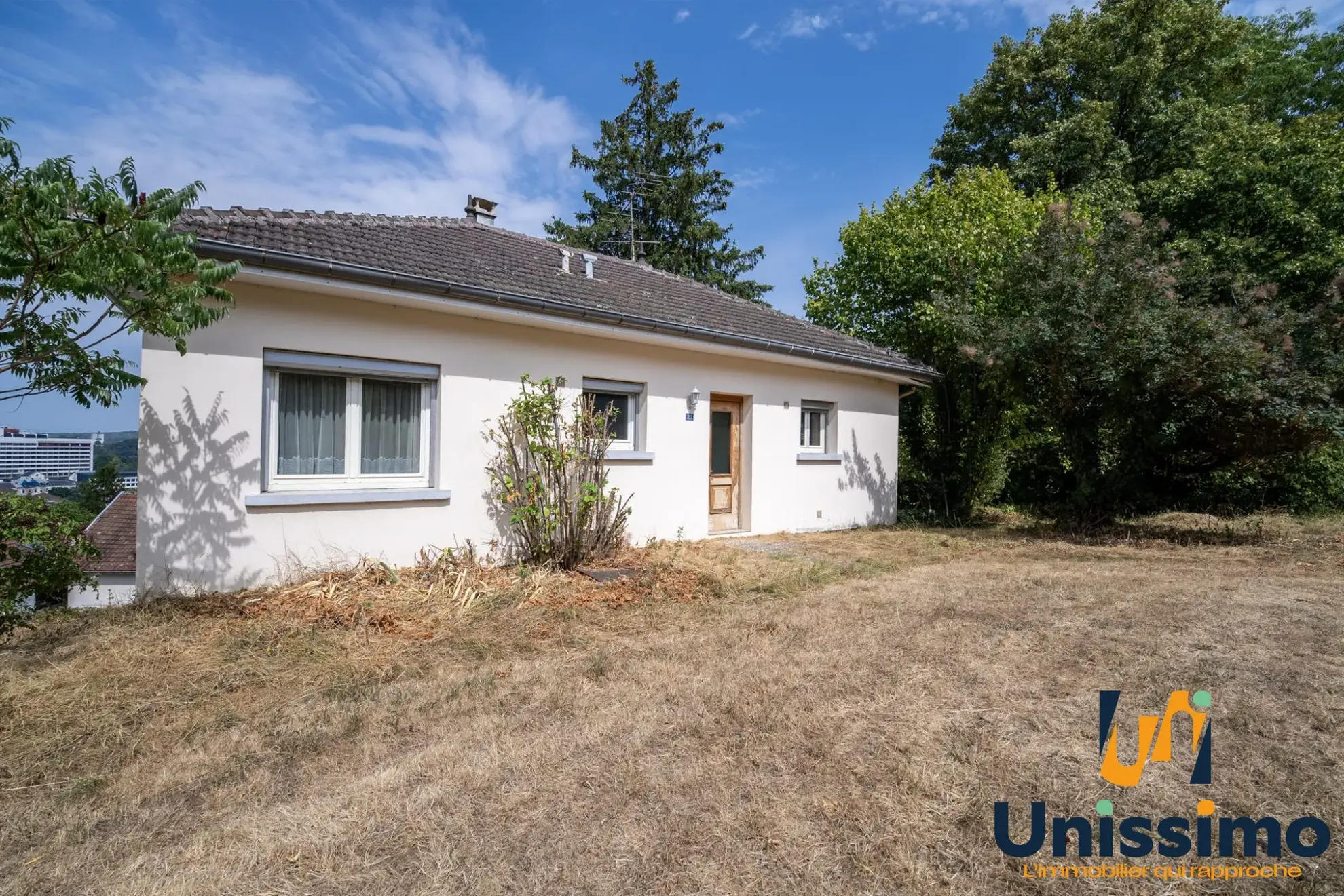 Maison ancienne à rénover à Montbéliard, calme et potentiel familial