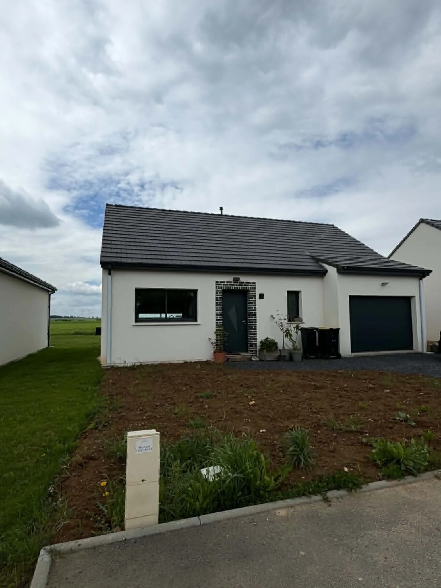 Construction d'une maison neuve avec 3 chambres à Camon – Opportunité à saisir