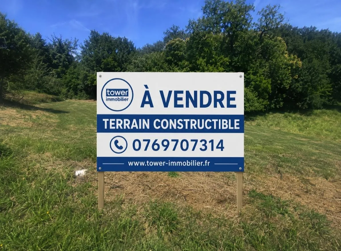 Terrain constructible viabilisé de 1043 m² à La Capelle-Bleys, Aveyron