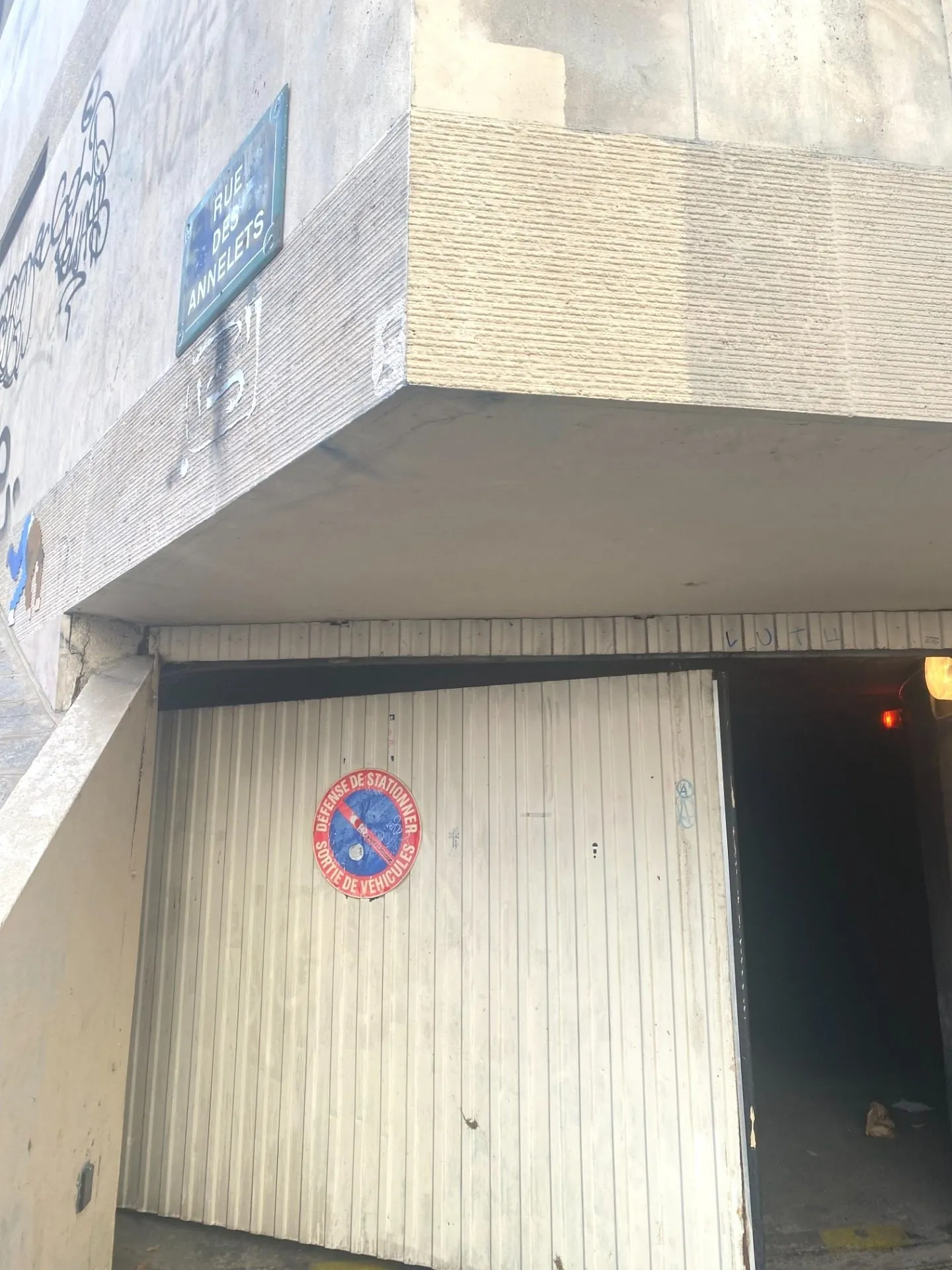 Garage privé à Jourdaine, Paris 19ème - Box fermé possible