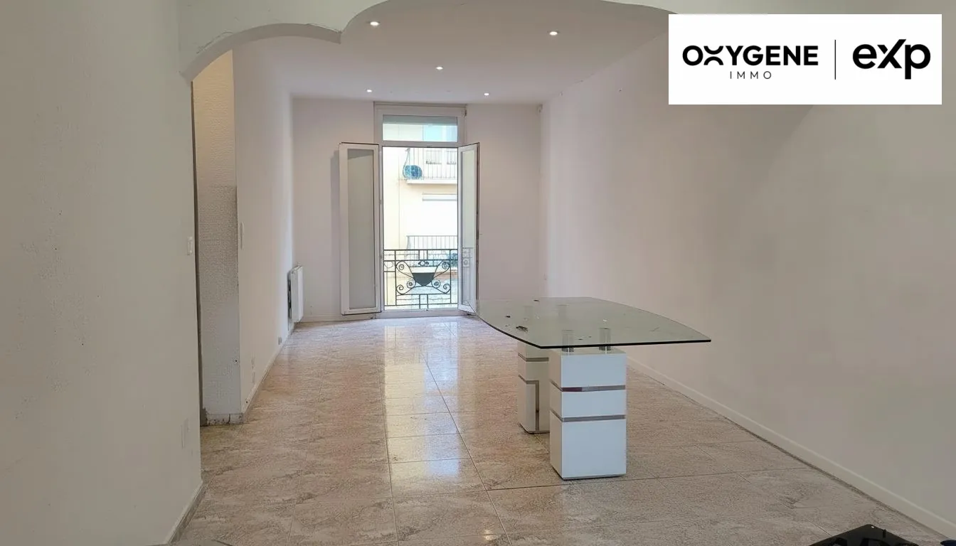 Appartement lumineux avec 3 chambres à Perpignan - Faibles charges et à rénover