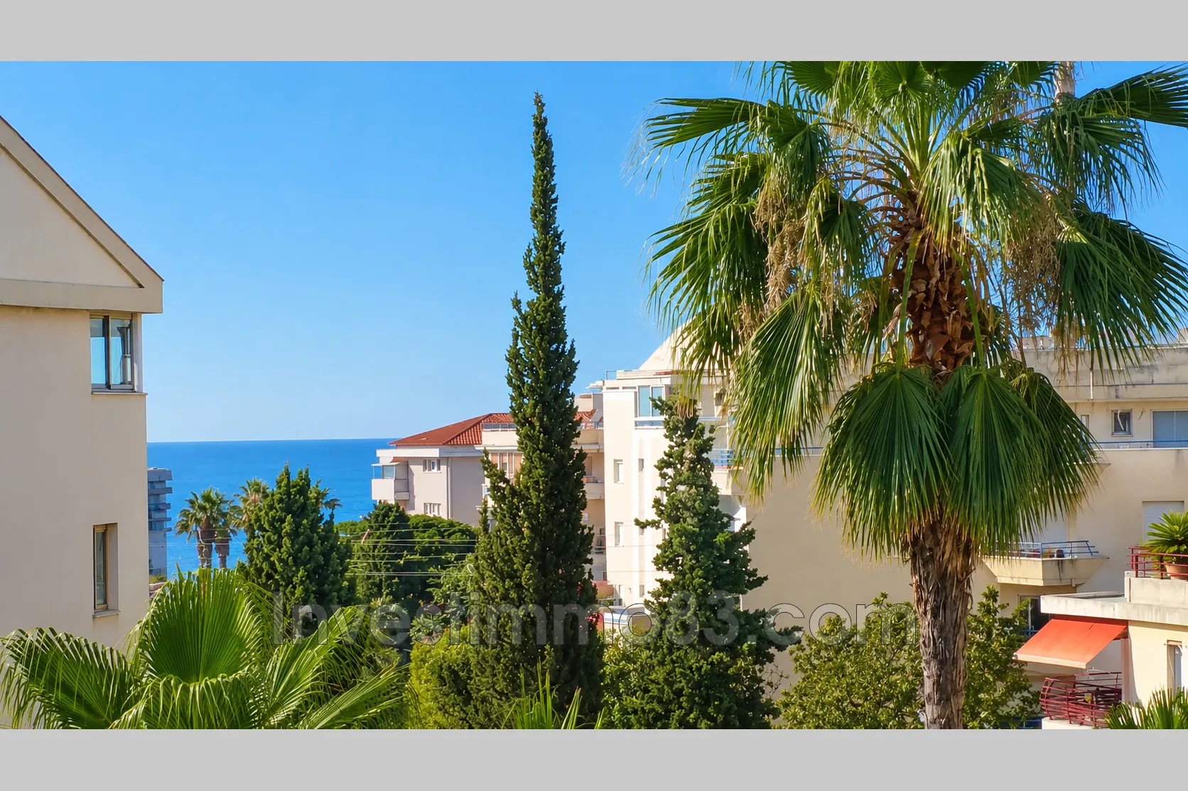 Charmant T2 avec vue mer, piscine, parking à Saint-Raphaël