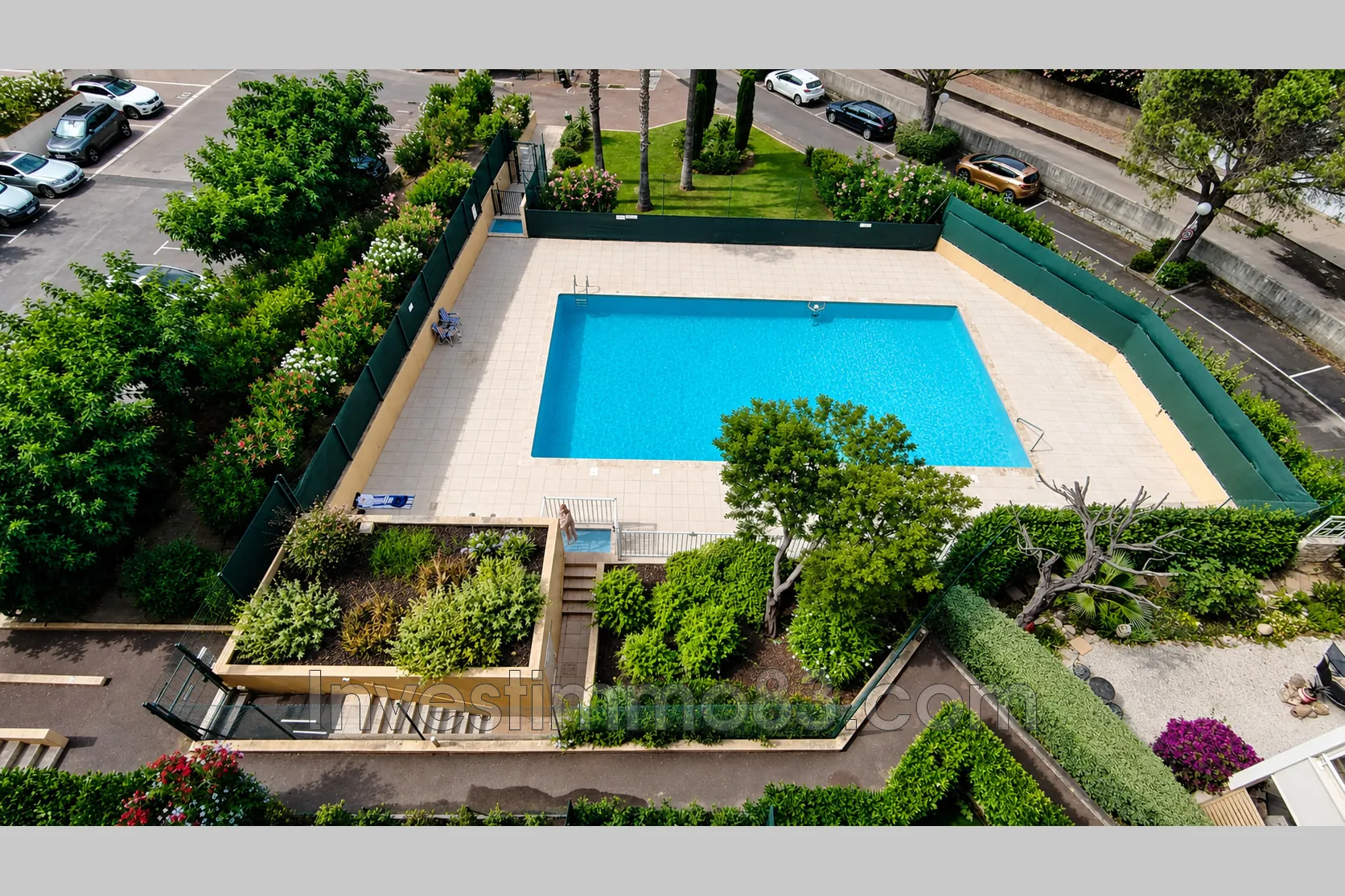 Charmant T2 avec vue mer, piscine, parking à Saint-Raphaël 