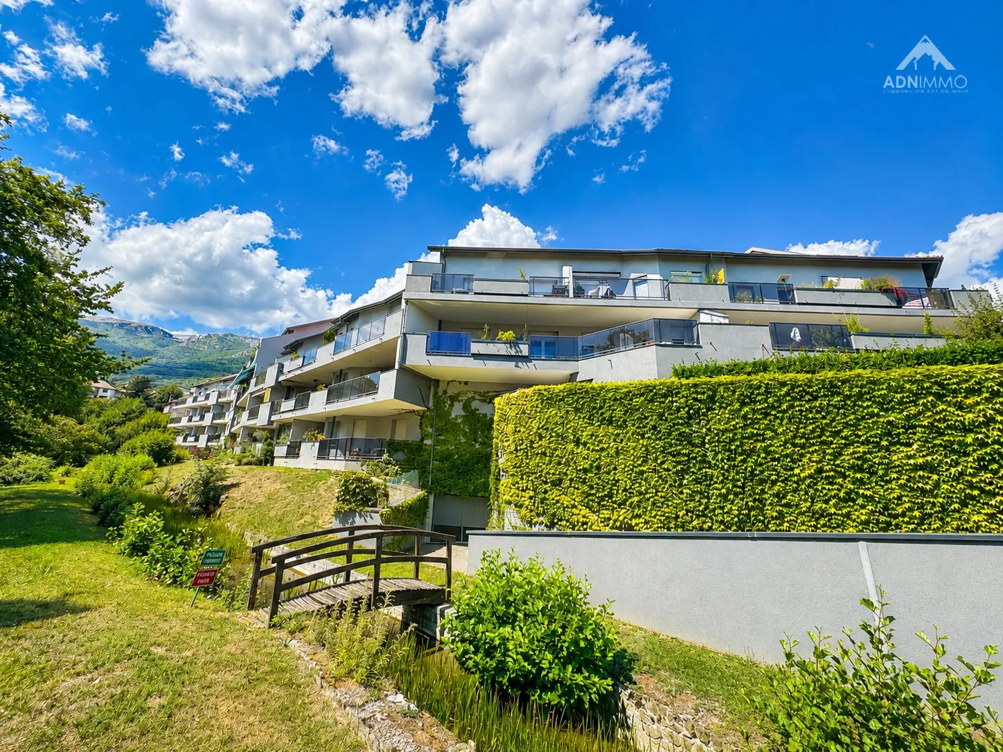 Notre appartement T2 de 59 m² avec double terrasse et garage à Thoiry