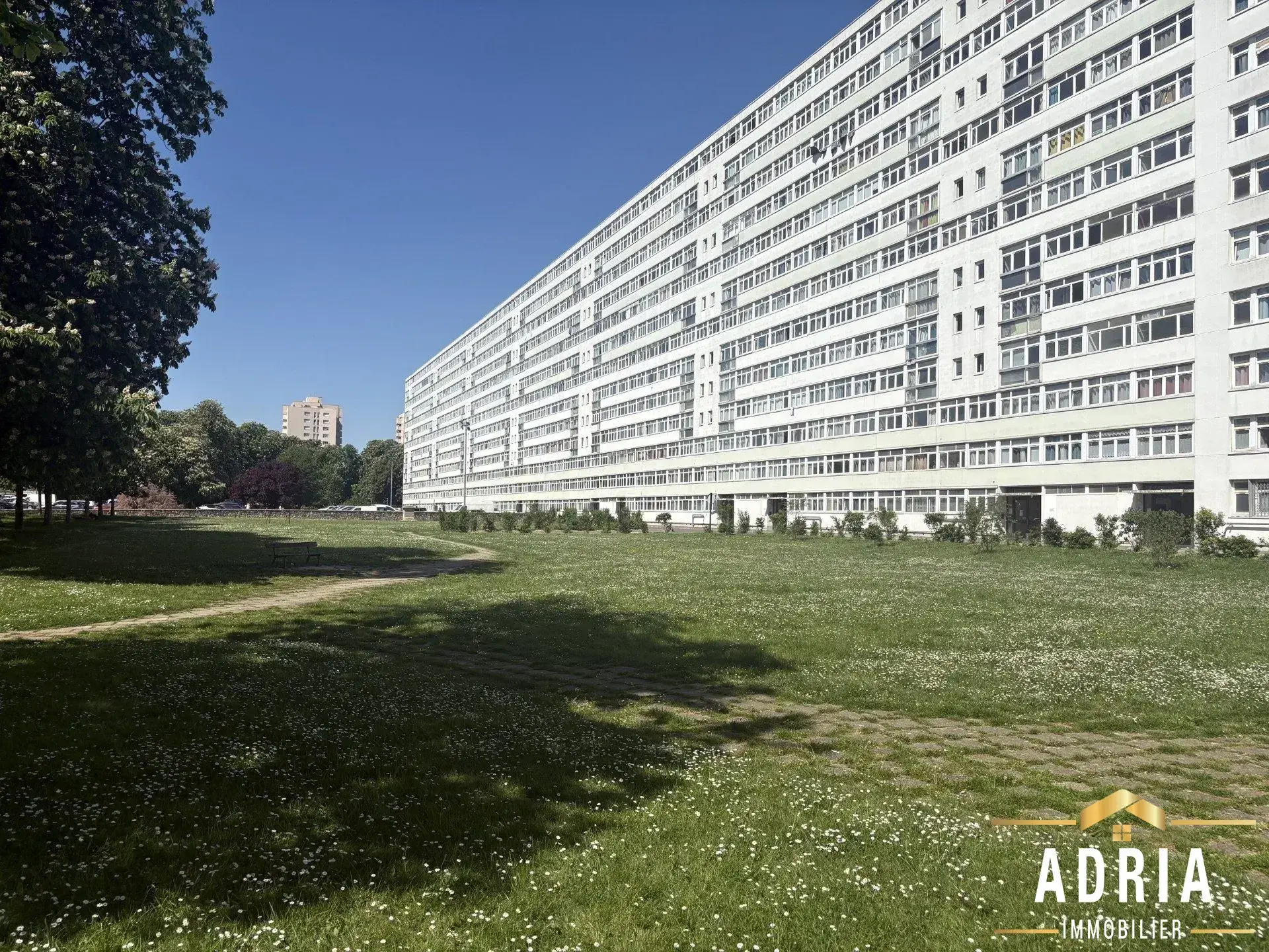 Bel appartement T4 rénové avec vue dégagée à Évry-Courcouronnes