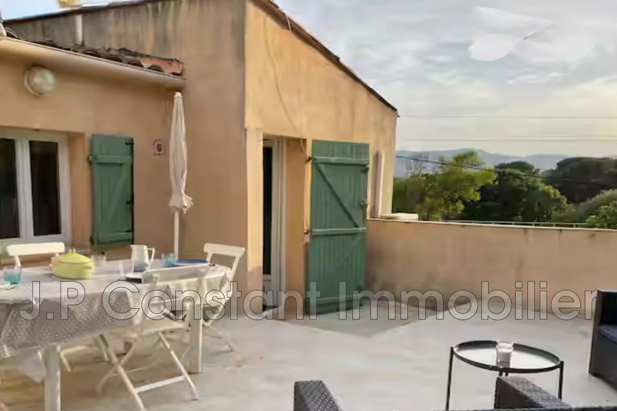Maison rénovée avec terrasse à La Ciotat - 2 chambres et vue dégagée