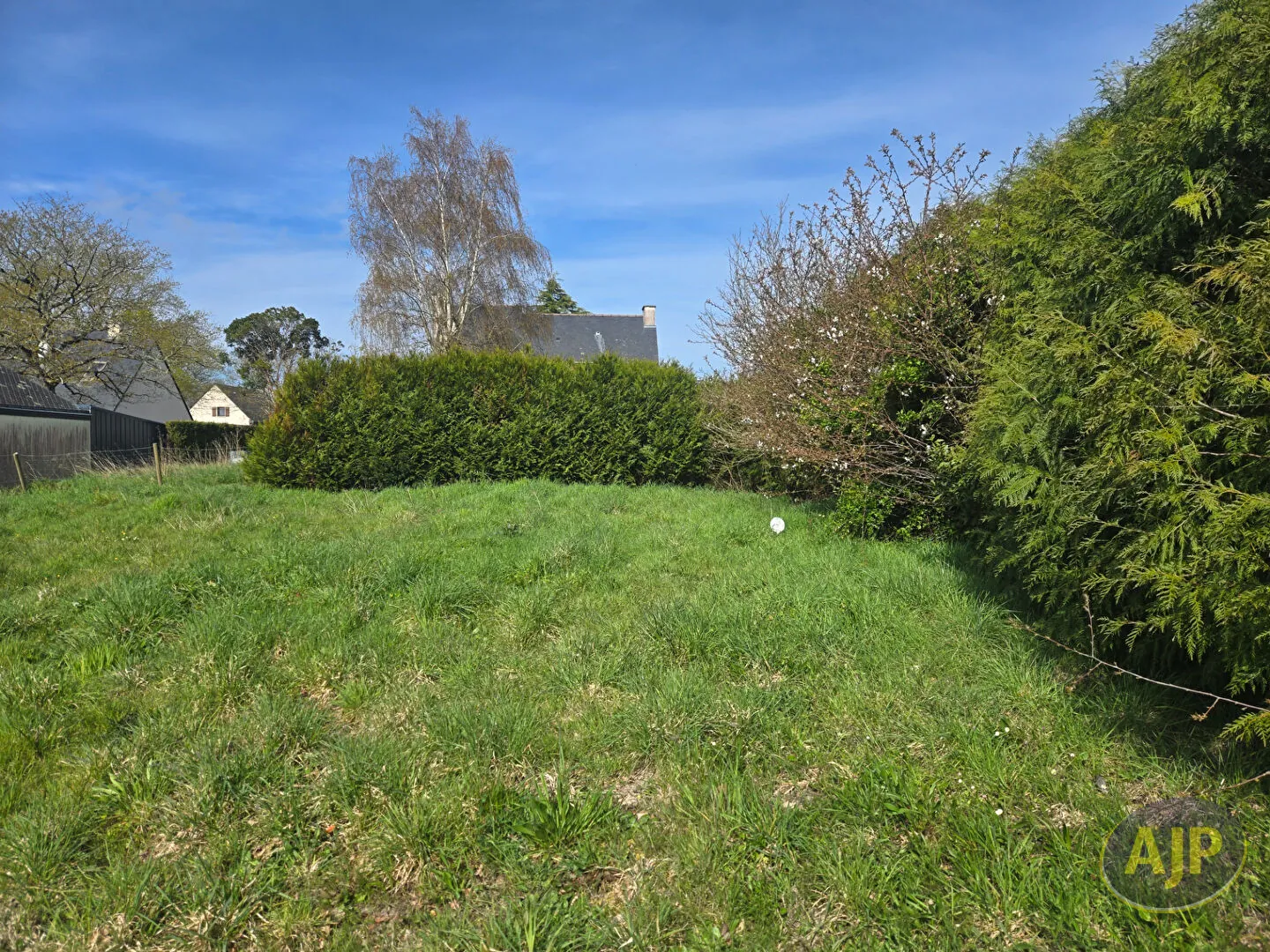 Terrain constructible à Herbignac de 593 m² à proximité du centre