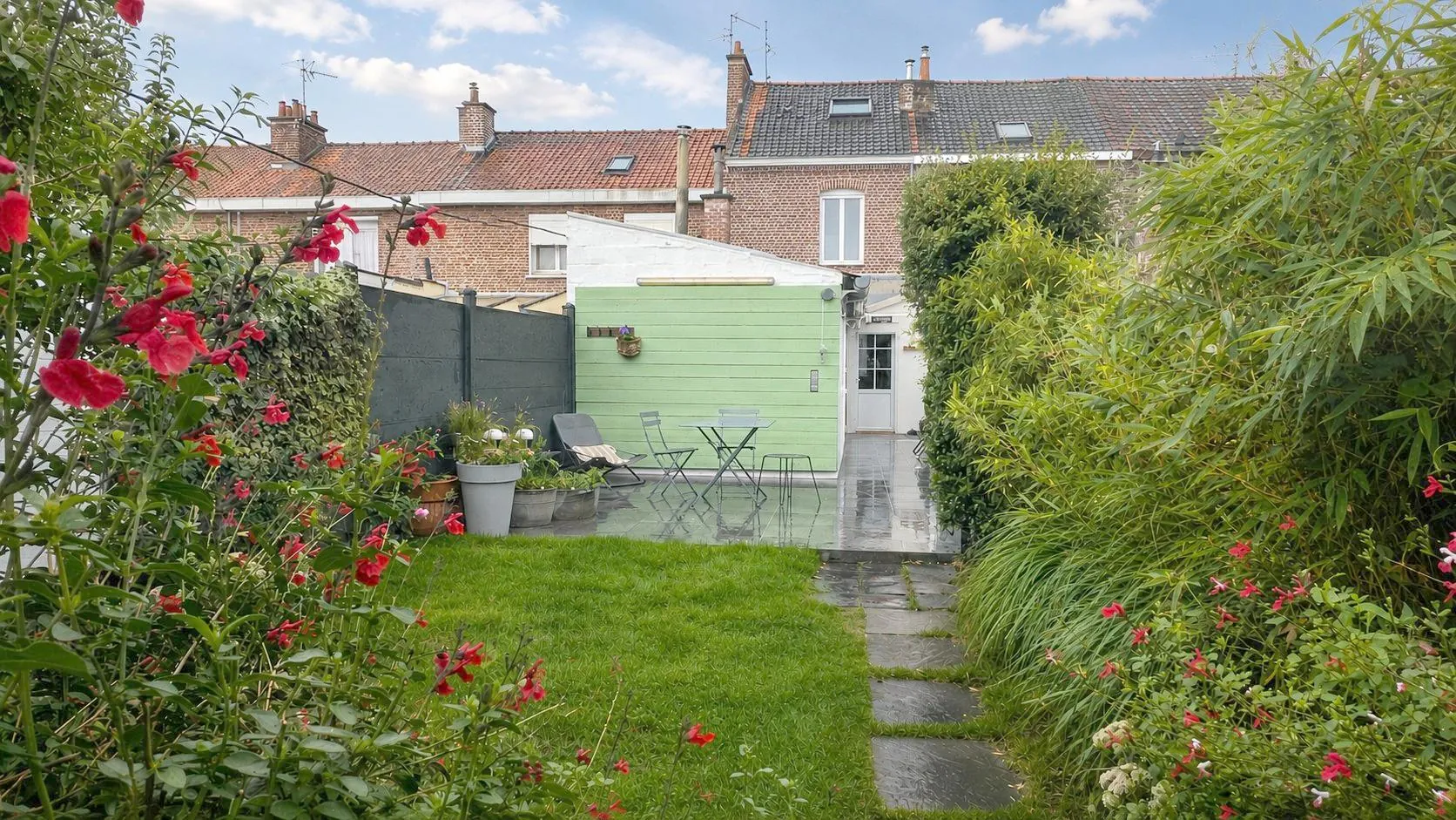 Belle maison 1930 avec 4 chambres, jardin et double garage à Toufflers