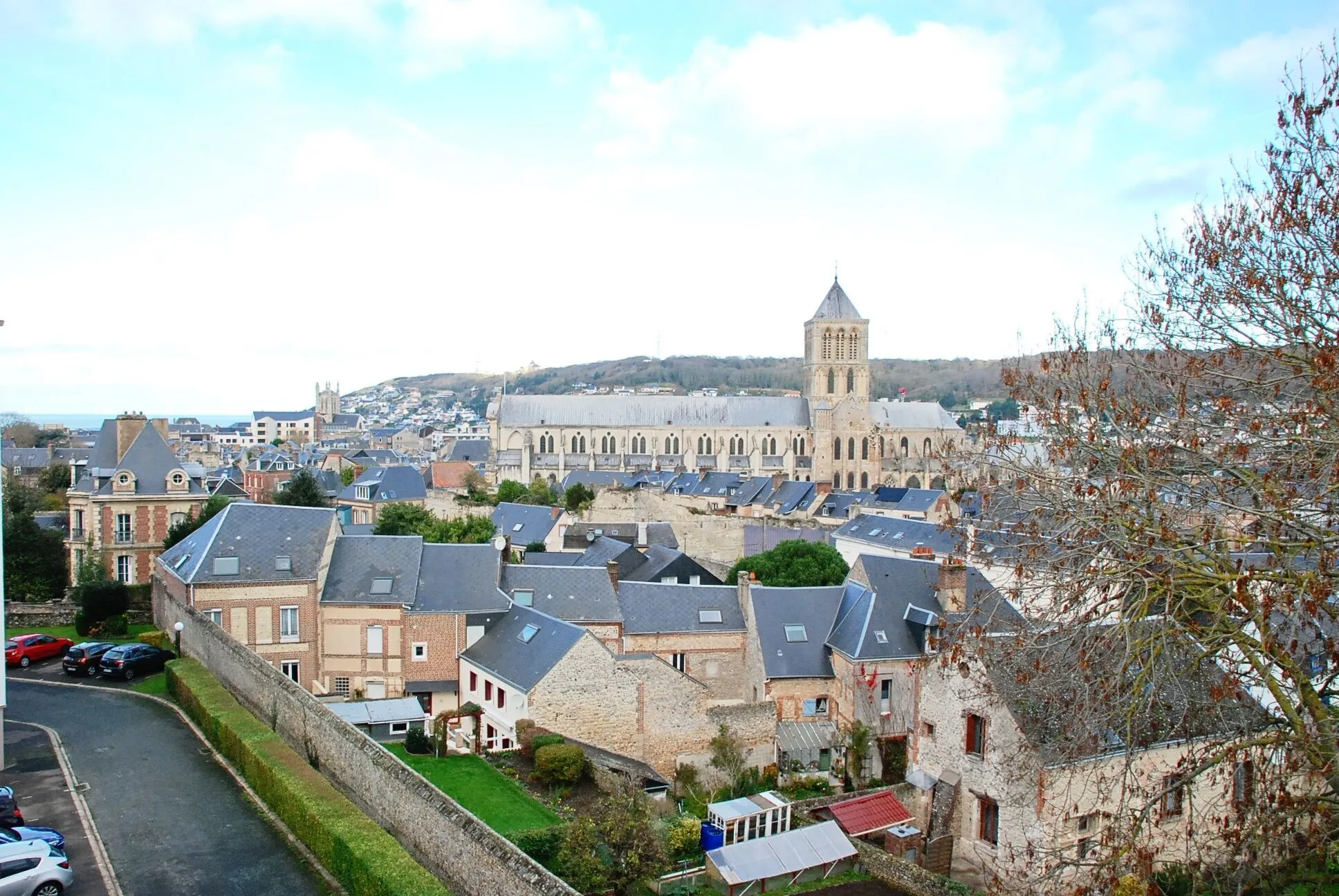 Appartement rénové à vendre à Fécamp, proche commerce avec vue dégagée