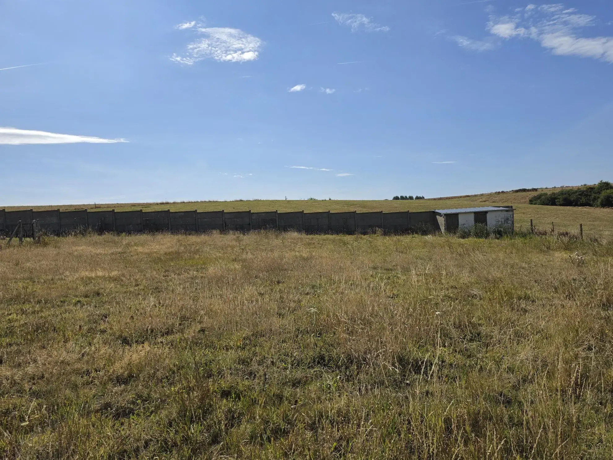 Terrain constructible de 1164 m² près de Fécamp, environnement calme et proche de la plage