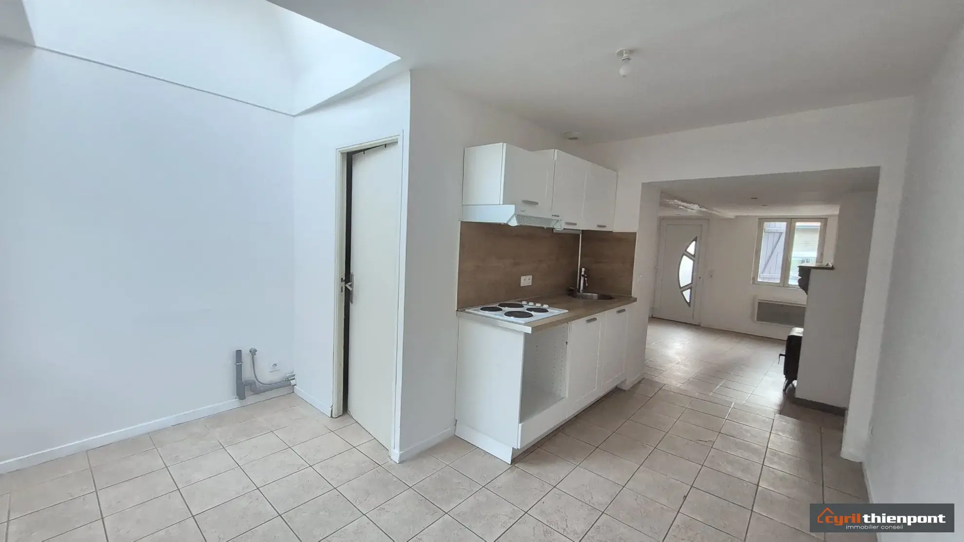 Maison à vendre à Pont-Remy de 55 m² avec 1 chambre, cour et emplacement central 