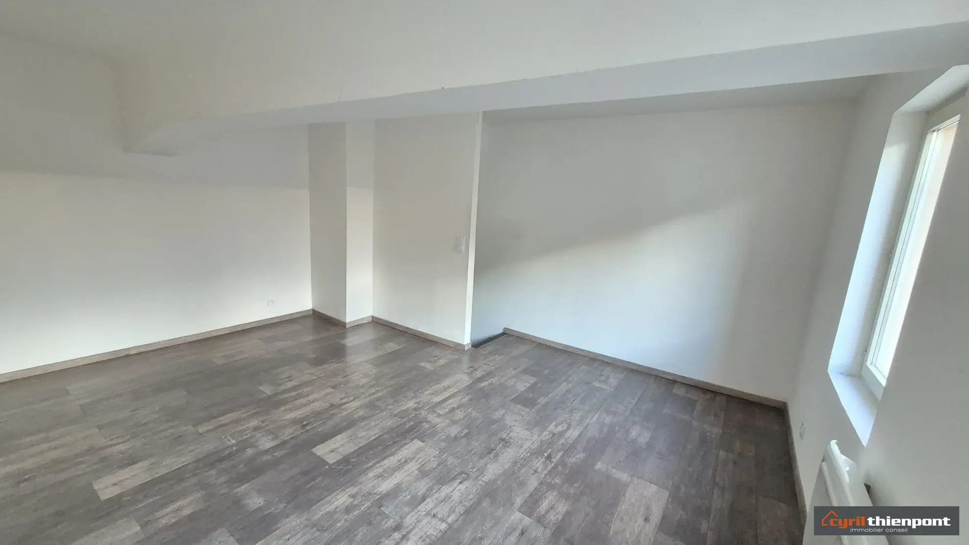 Maison à vendre à Pont-Remy de 55 m² avec 1 chambre, cour et emplacement central 