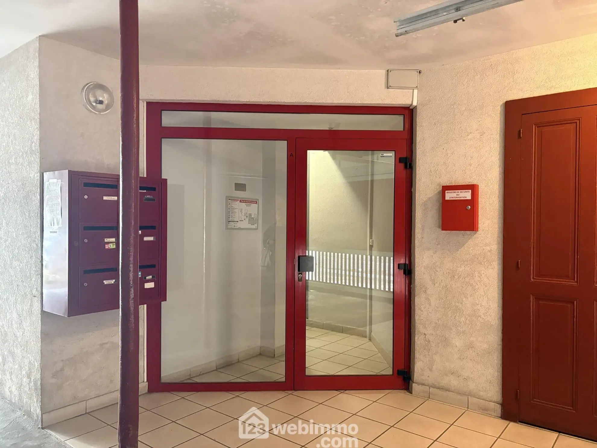 Appartement traversant en duplex de 80m² à Rouen, centre historique 