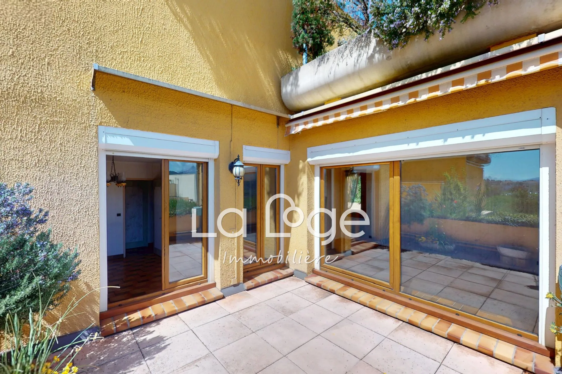 Appartement 5 pièces avec terrasses à Gap-Sud - Vue dégagée et proximité des commodités 