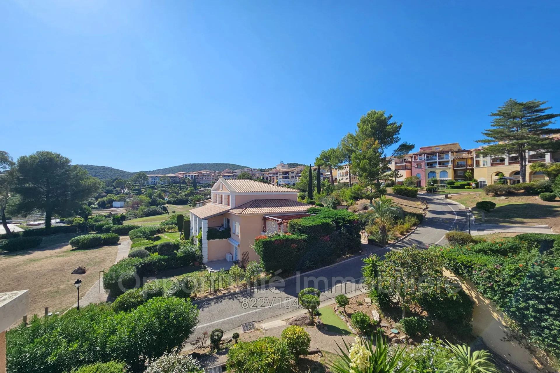 Charmant appartement 2 pièces avec terrasse à Saint-Raphaël, idéal investissement ou pied-à-terre