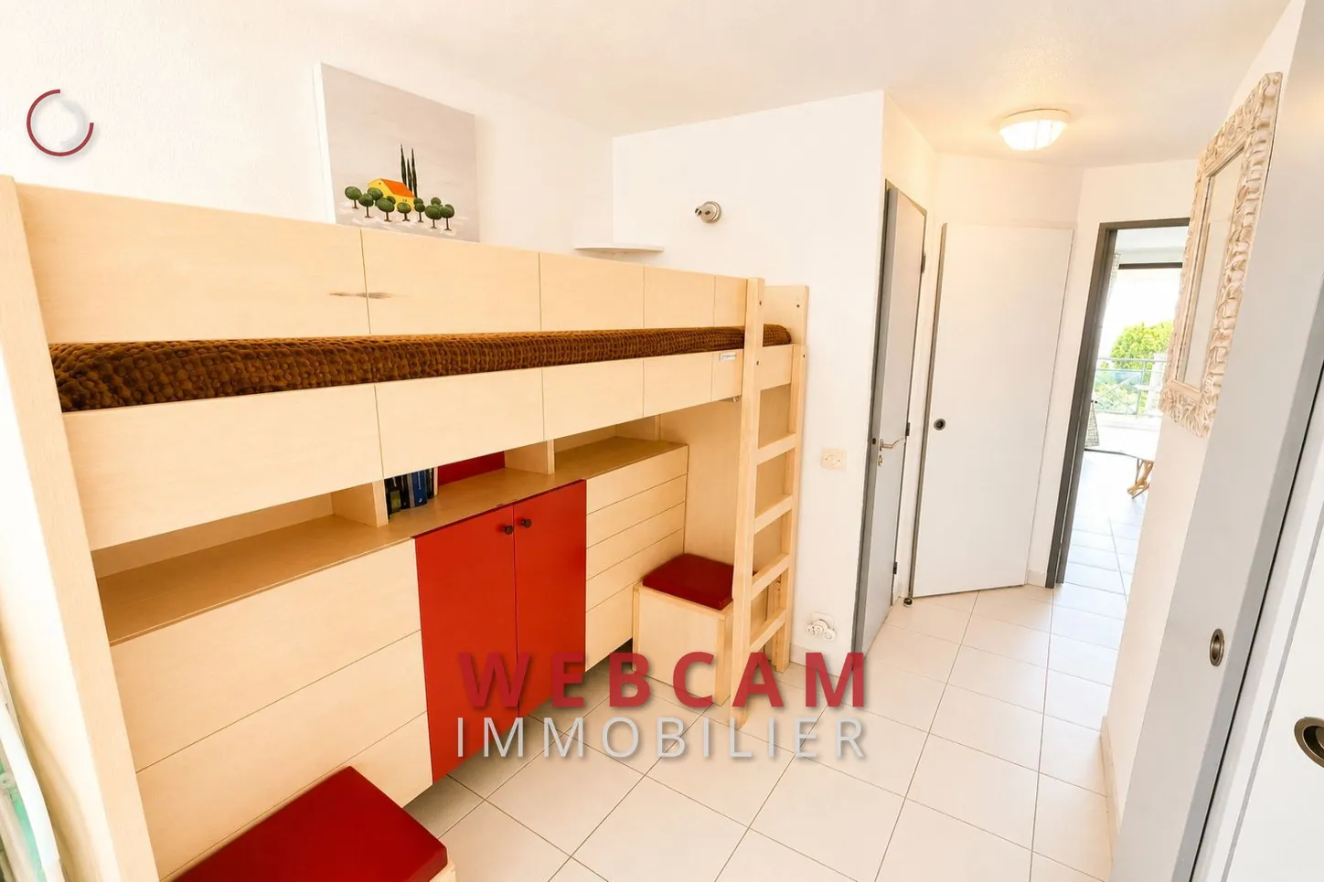 Appartement 2/3 pièces avec vue mer à Cannes, résidence de charme avec piscine et parking 