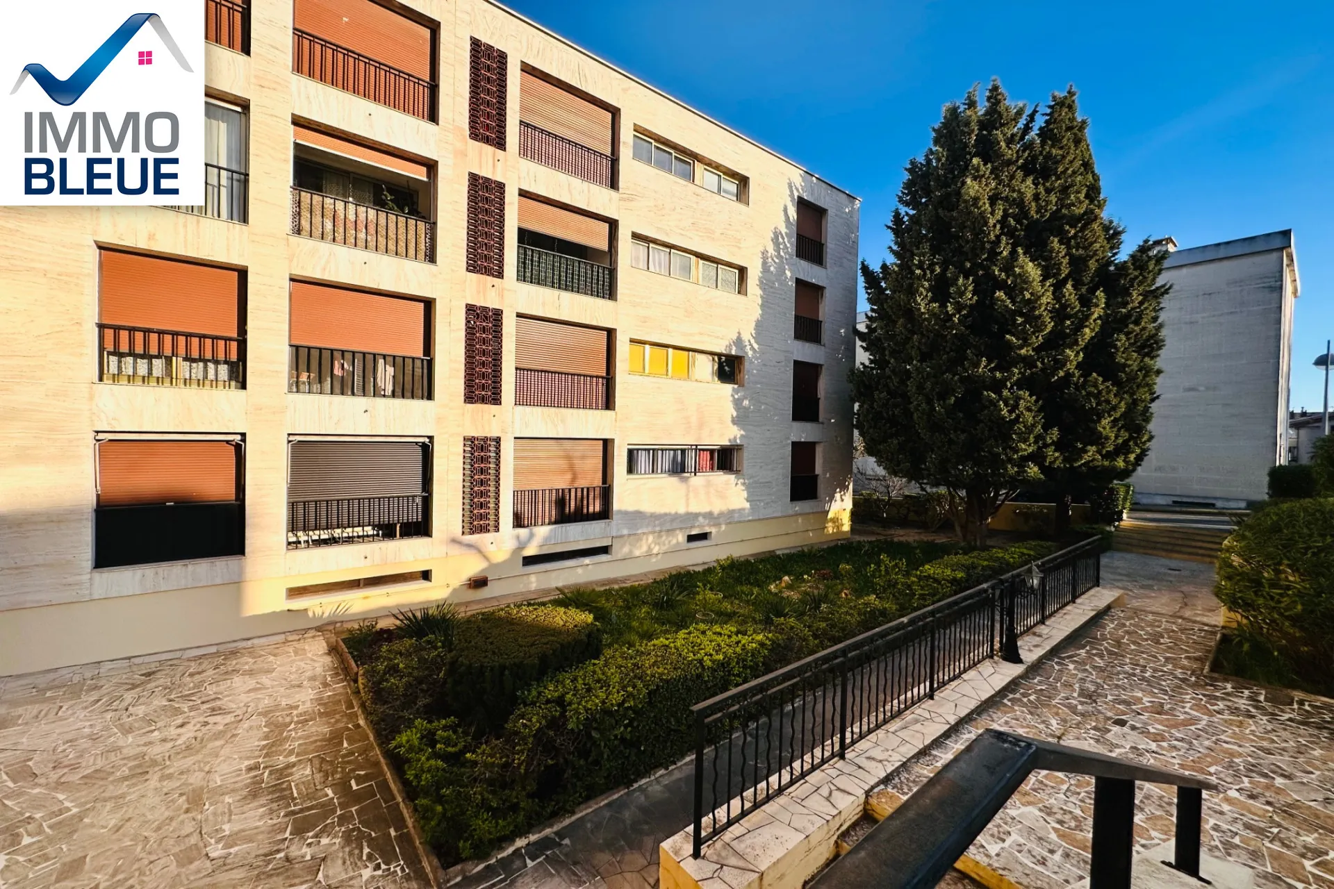 Appartement T2 en Centre-ville de Martigues avec Terrasse et Cave 