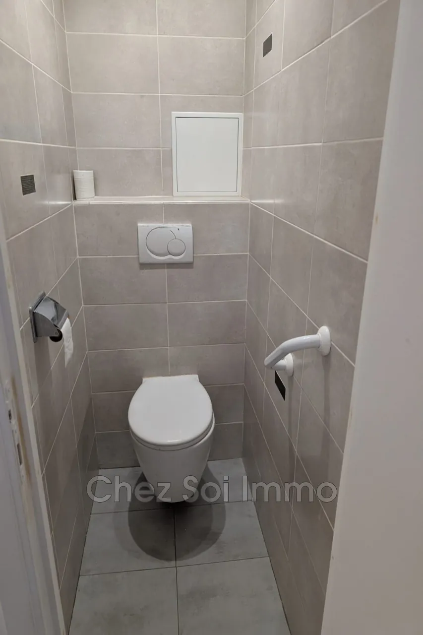 Appartement 2 pièces à Saint Laurent du Var avec terrasse près des plages 