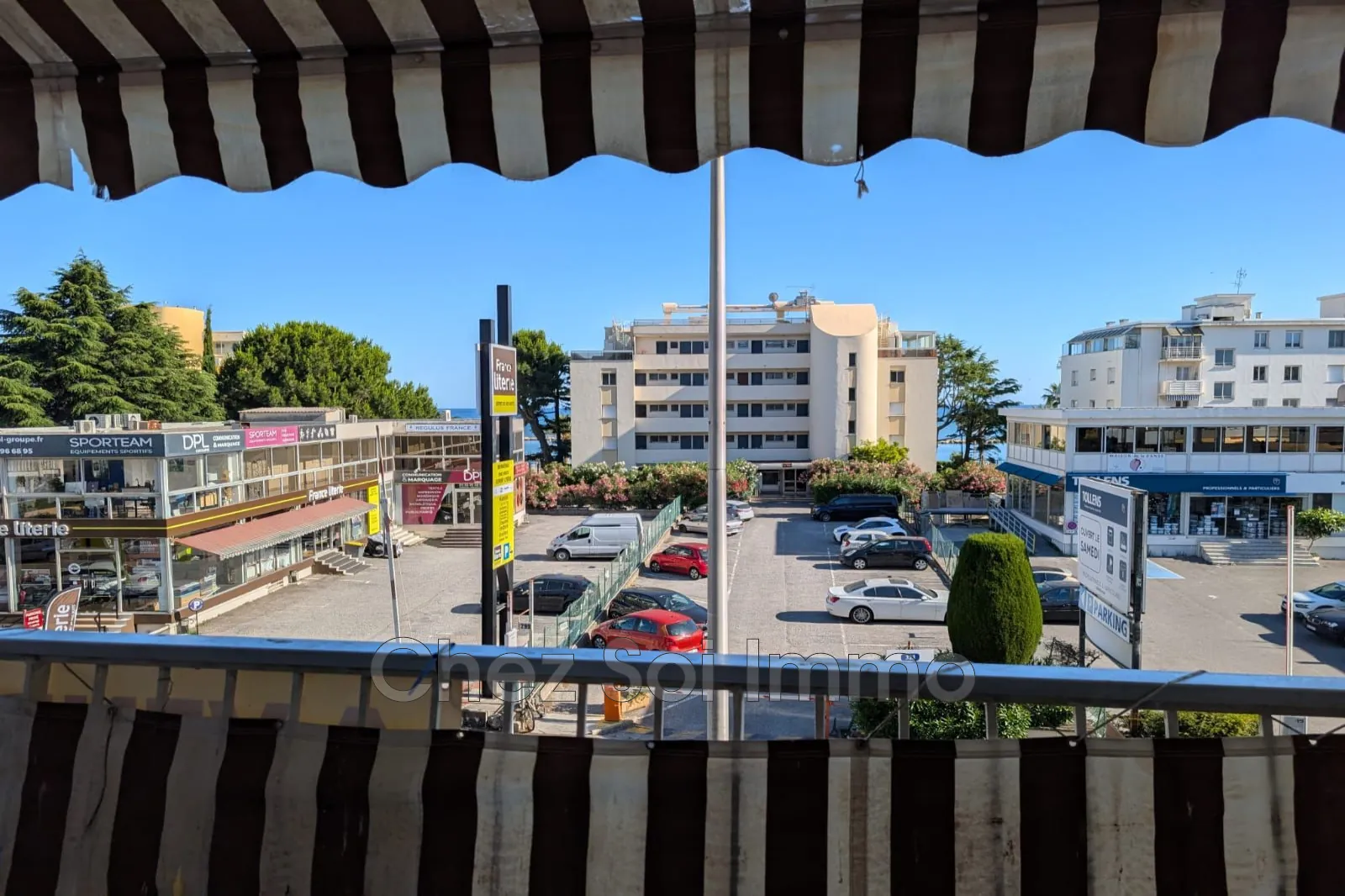 Appartement 2 pièces à Saint Laurent du Var avec terrasse près des plages 