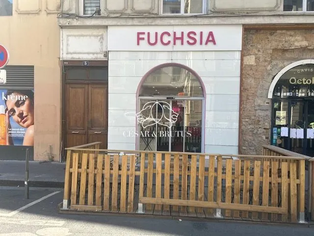 Fonds de commerce en restauration à Lyon - 44 m² avec terrasse et potentiel de croissance 