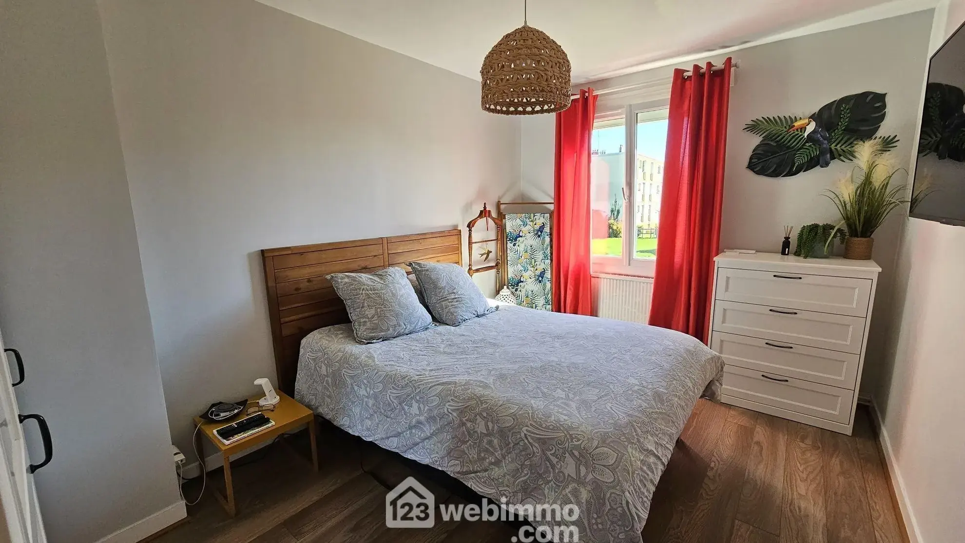 Belle maison rénovée de 116 m² à Milly-la-Forêt avec garage et terrasse 