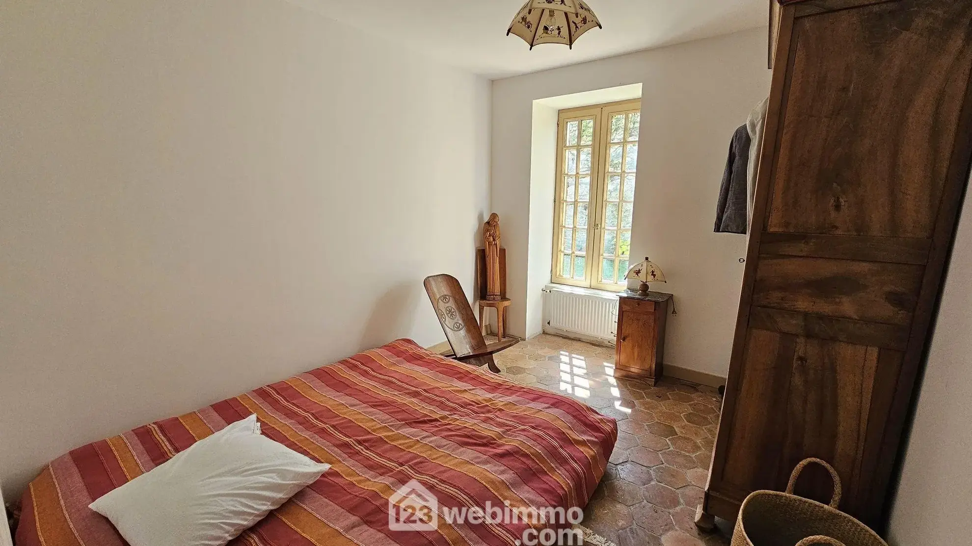 Maison en pierre de 120 m² avec jardin intime à Larchant 